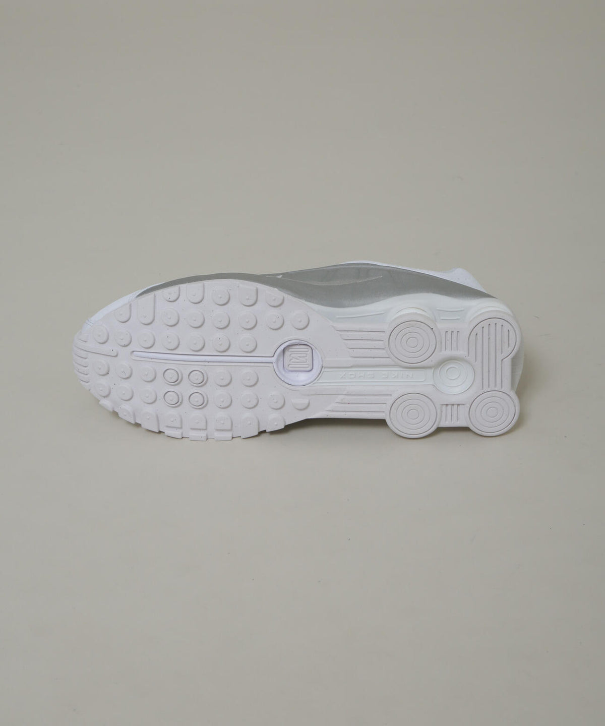 NIKE/ナイキ ショックス R4 6706234035