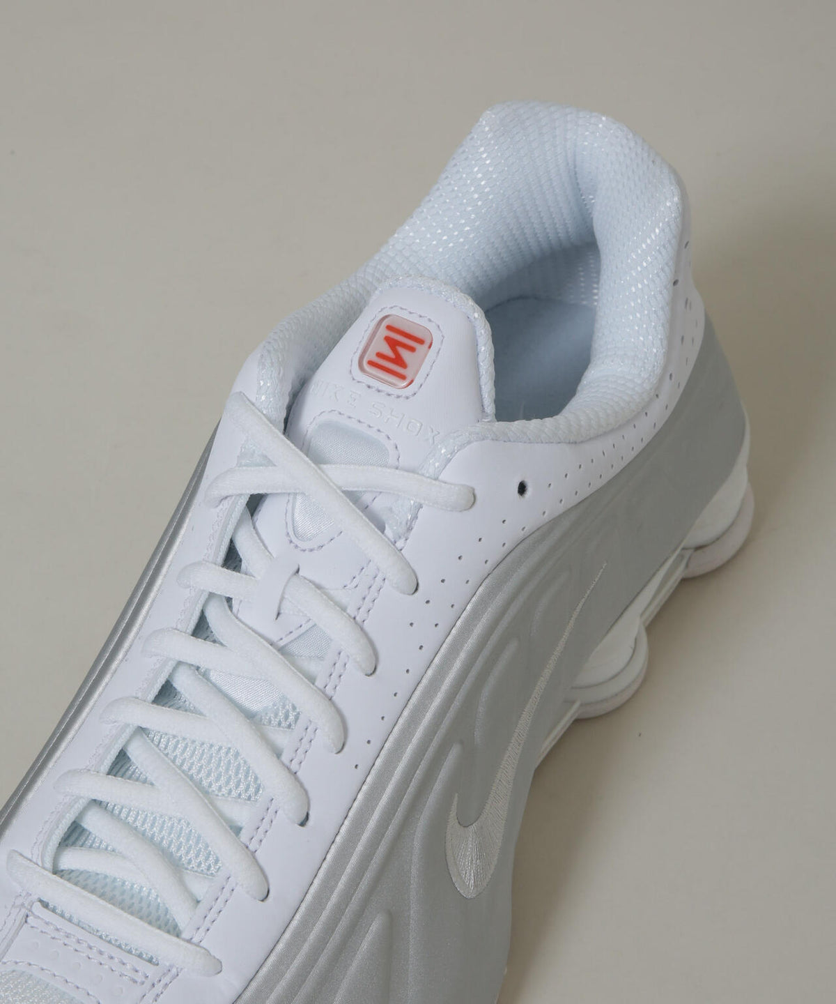 NIKE/ナイキ ショックス R4 6706234035