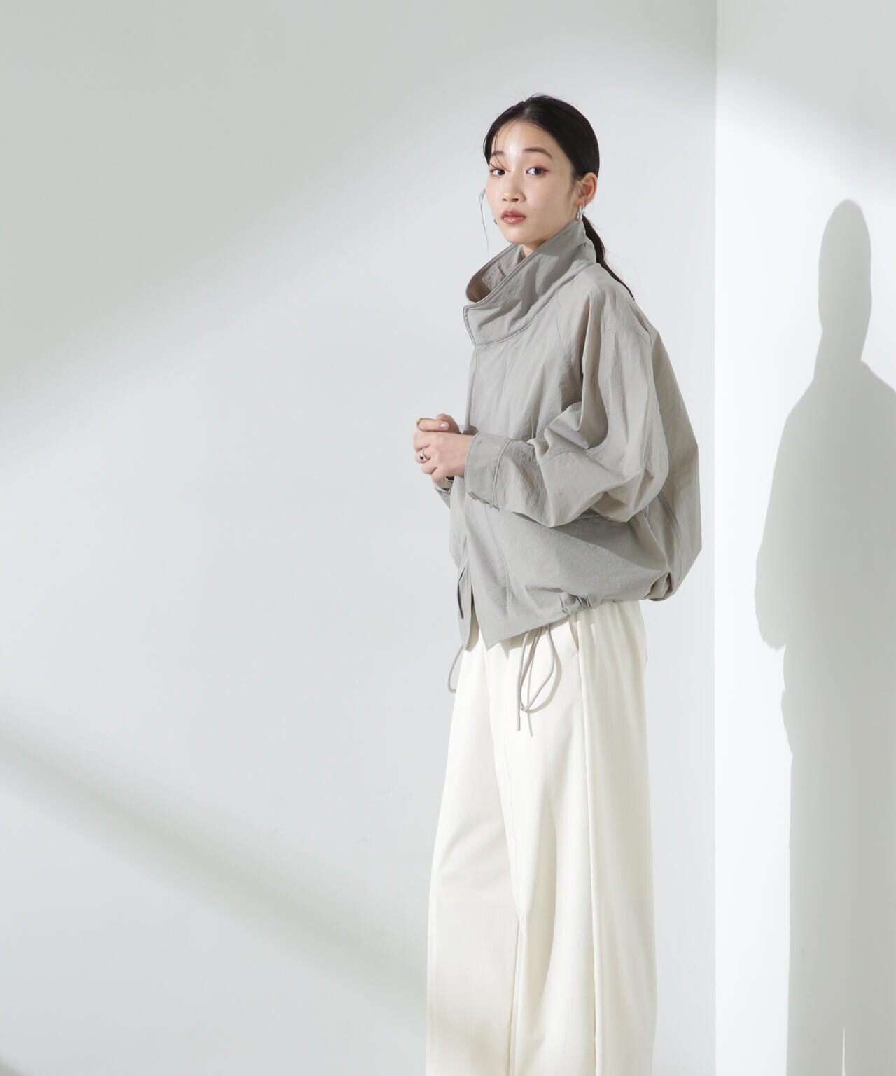 upper hights/U-51 L SHEER SHORT 6715111003