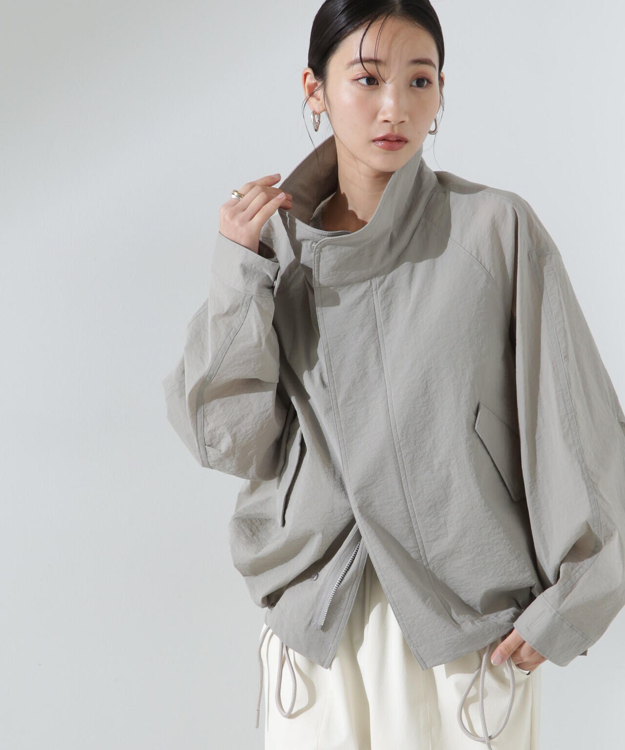 upper hights/U-51 L SHEER SHORT 6715111003