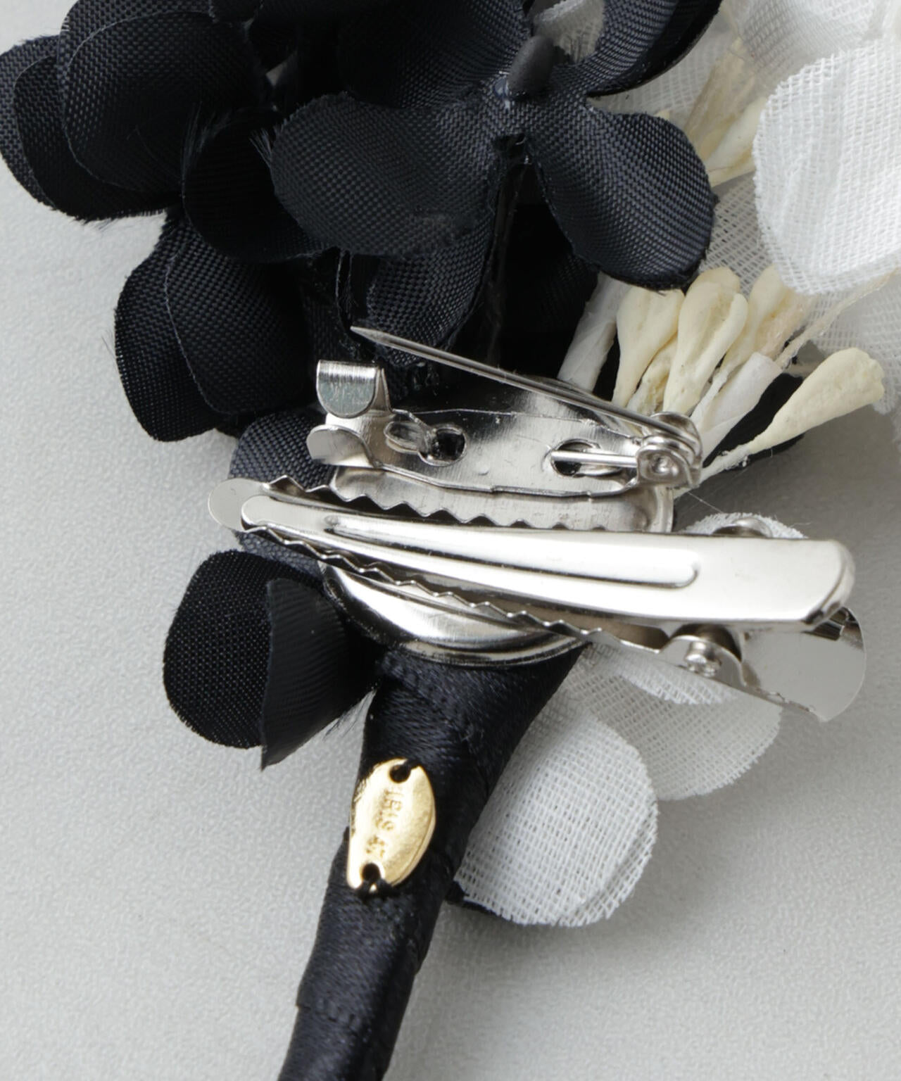 IRIS47/hydrangea corsage 6715154001