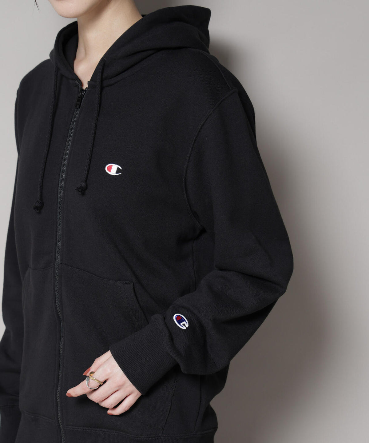 Champion/ZIP HOODED SWEATSHIRT 6715223038