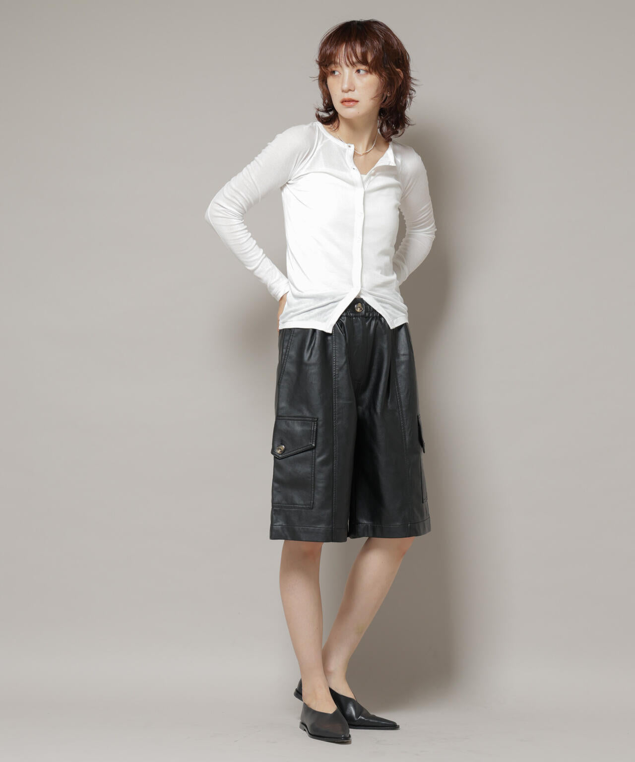 BAUM UND PFERDGARTEN/Textured Faux Leather ハーフパンツ 6715228001