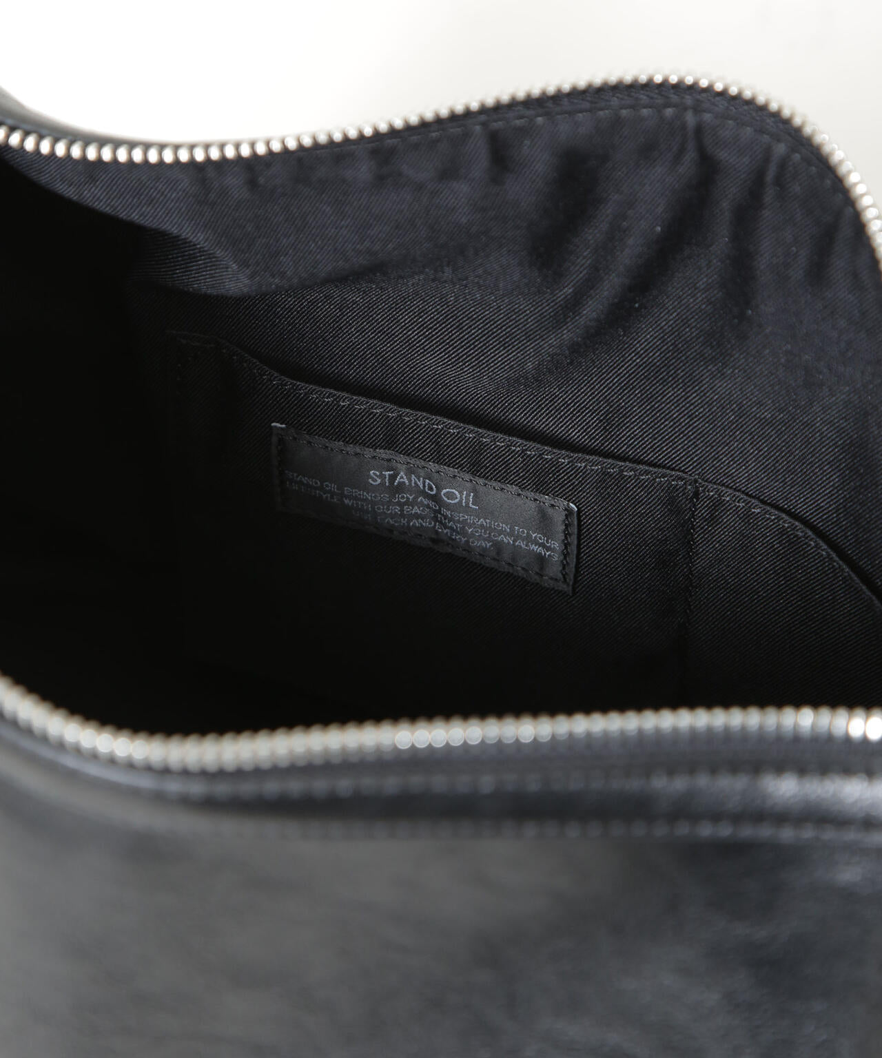 STAND OIL/MUSHY BAG BLACK 6715232414