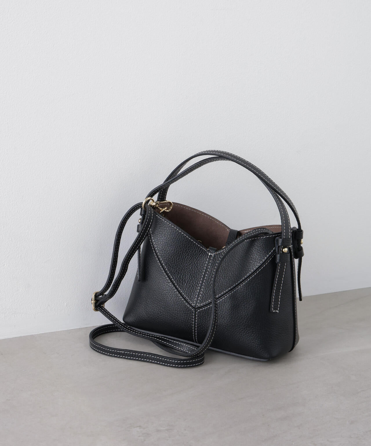 AULENTTI/レザーステッチショルダーバッグ 6716132072