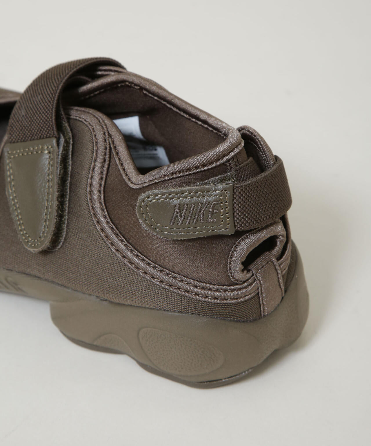 NIKE/ウィメンズ エア リフト FL 6716134027