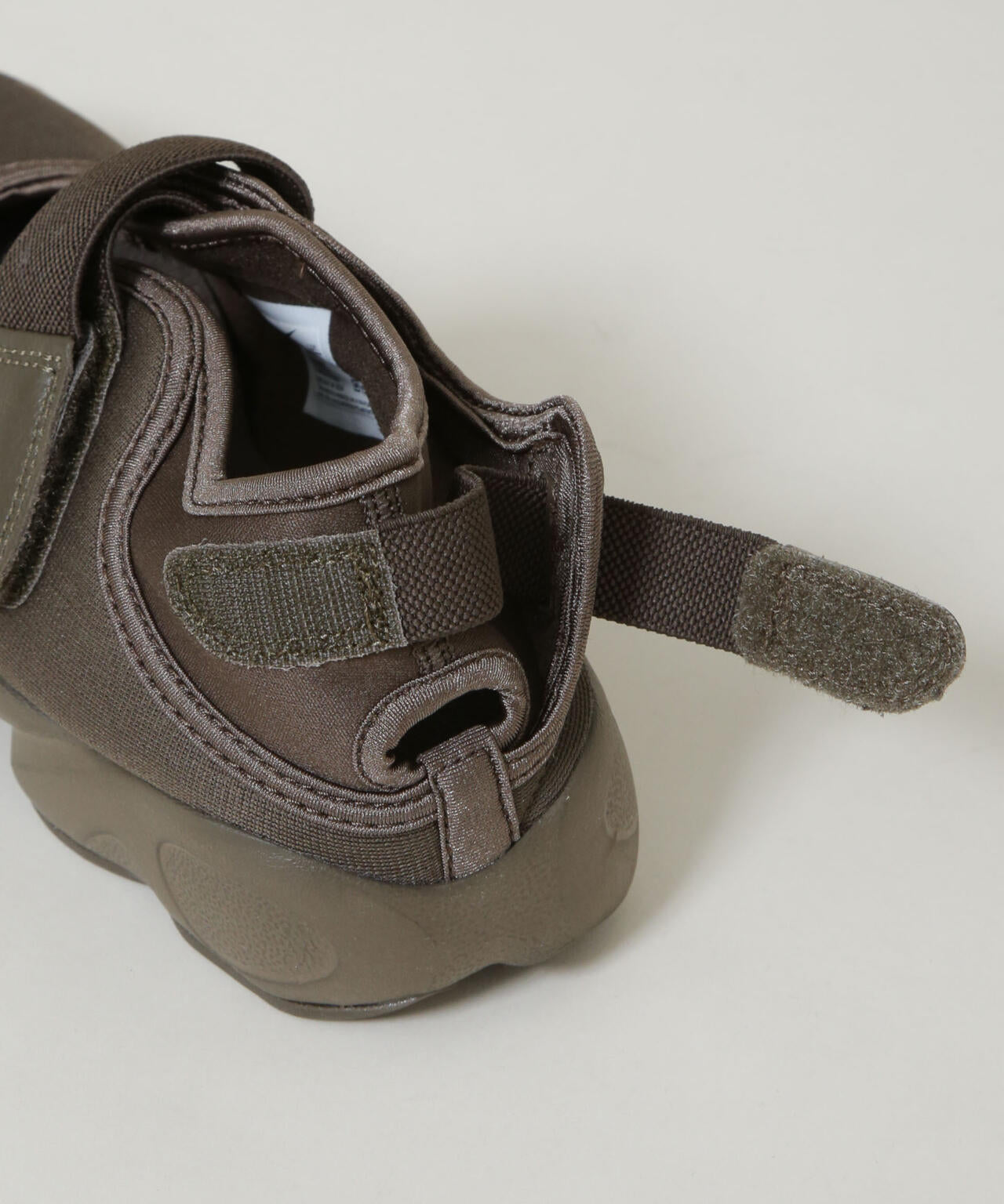 NIKE/ウィメンズ エア リフト FL 6716134027
