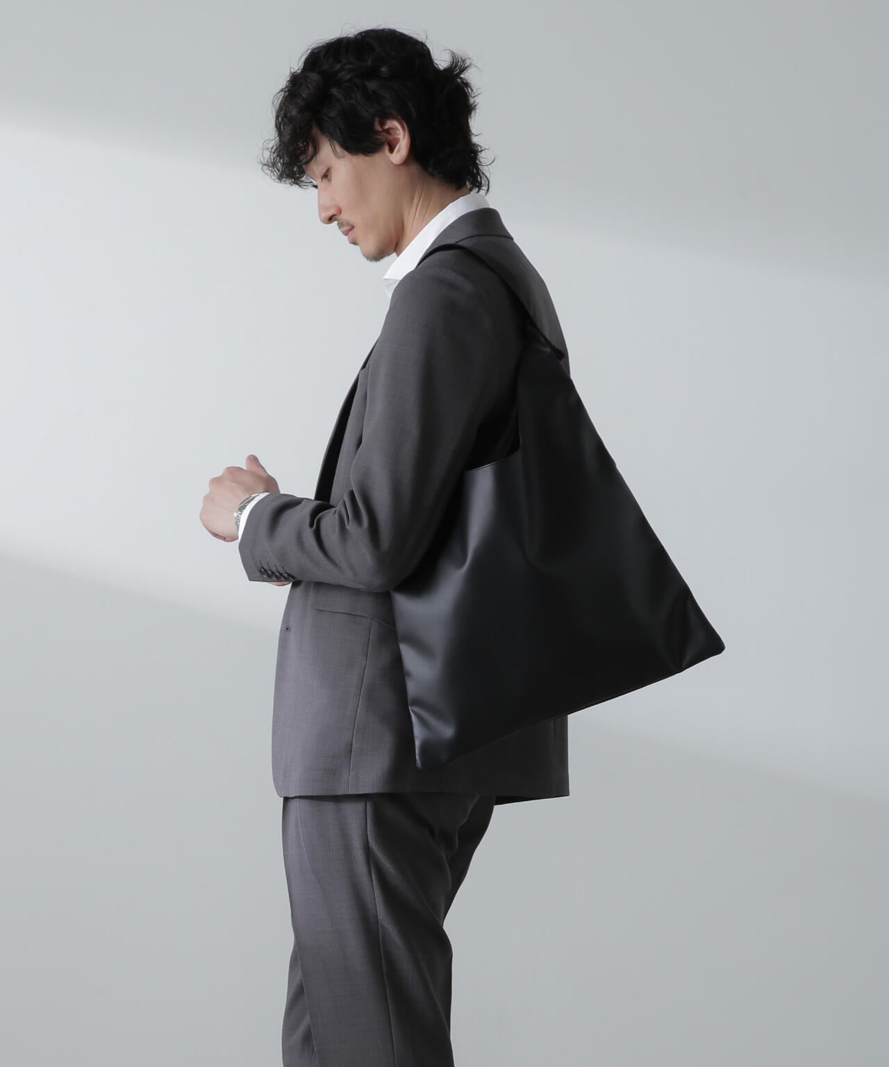 WEB限定/シンセティックレザーワンストラップショルダーバック 6724132203