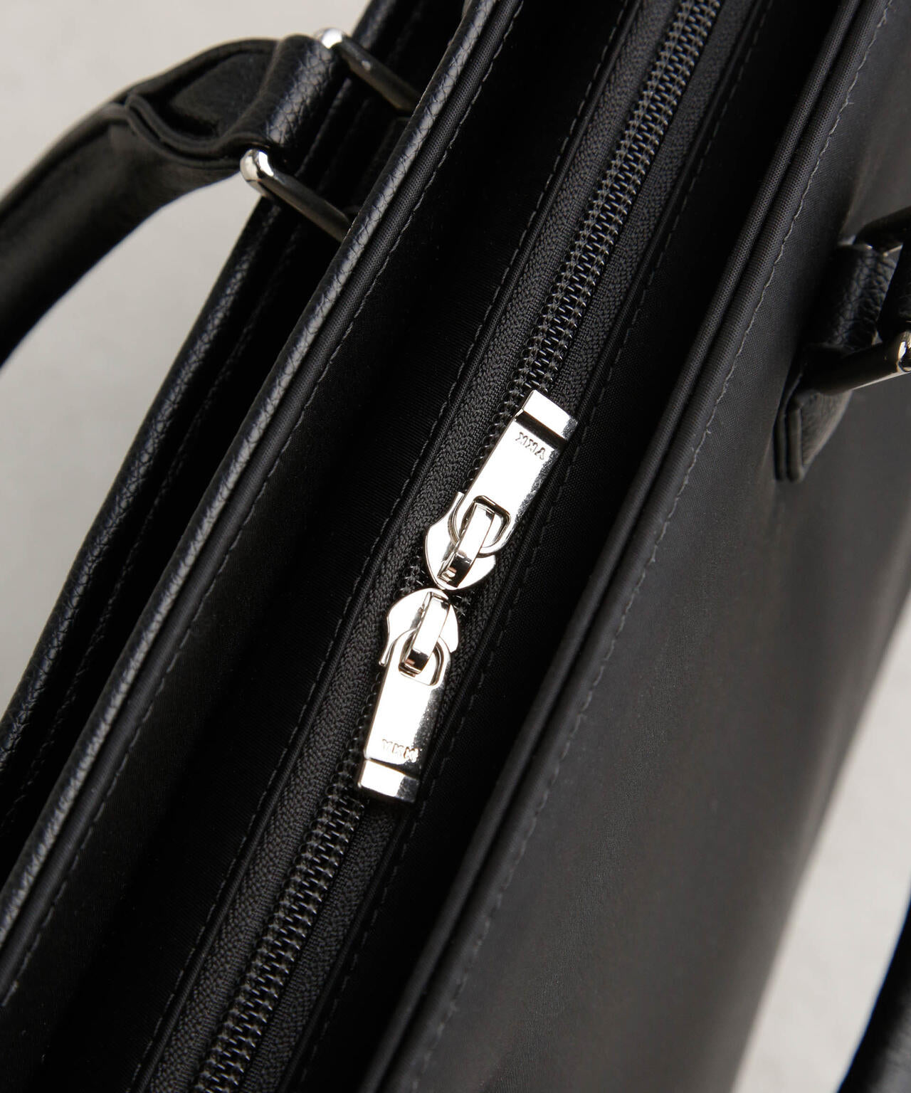 マルチモバイルブリーフケース 6725132203