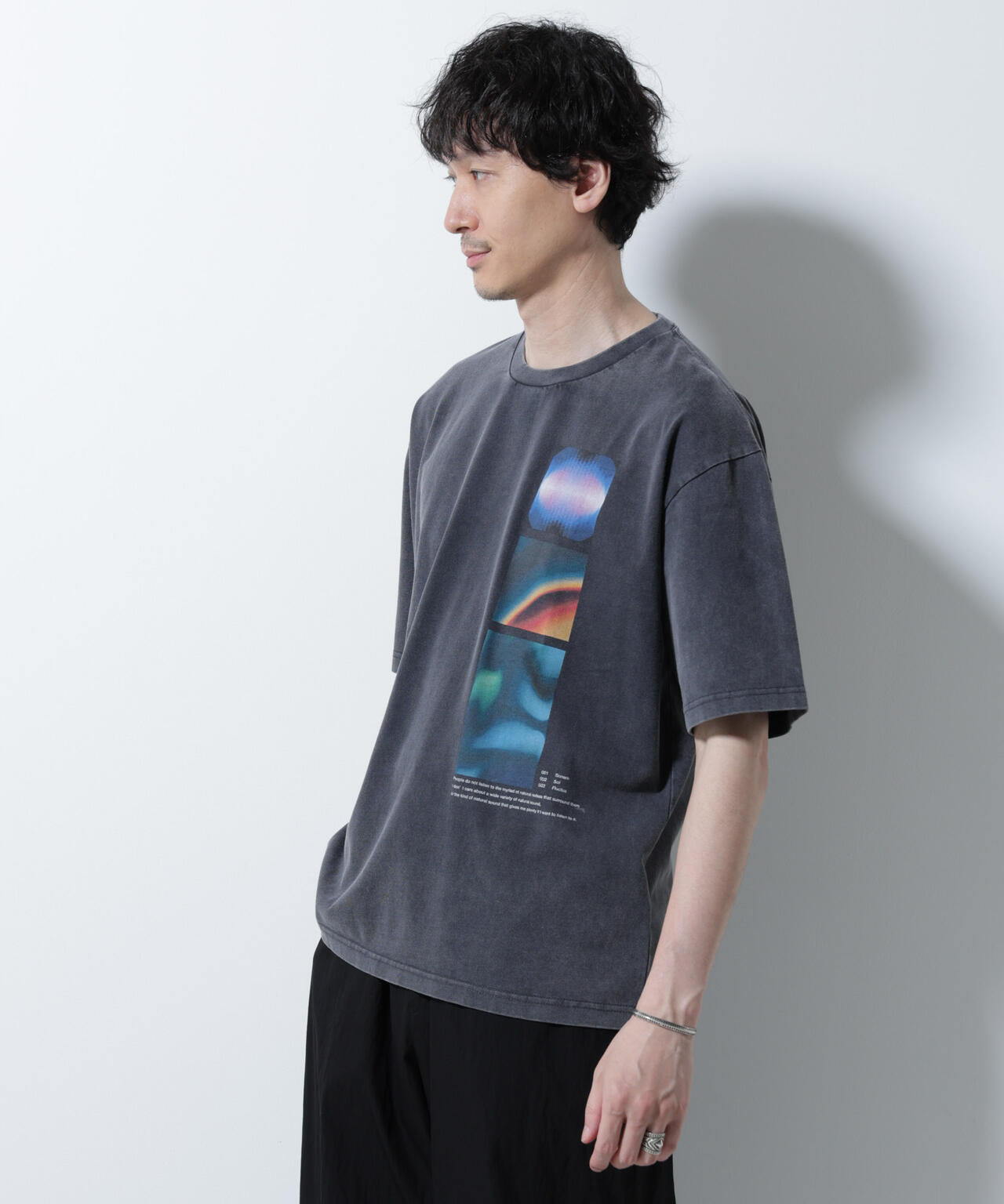 「A-C-Z」ピグメントグラフィックTシャツ 半袖 6725224210