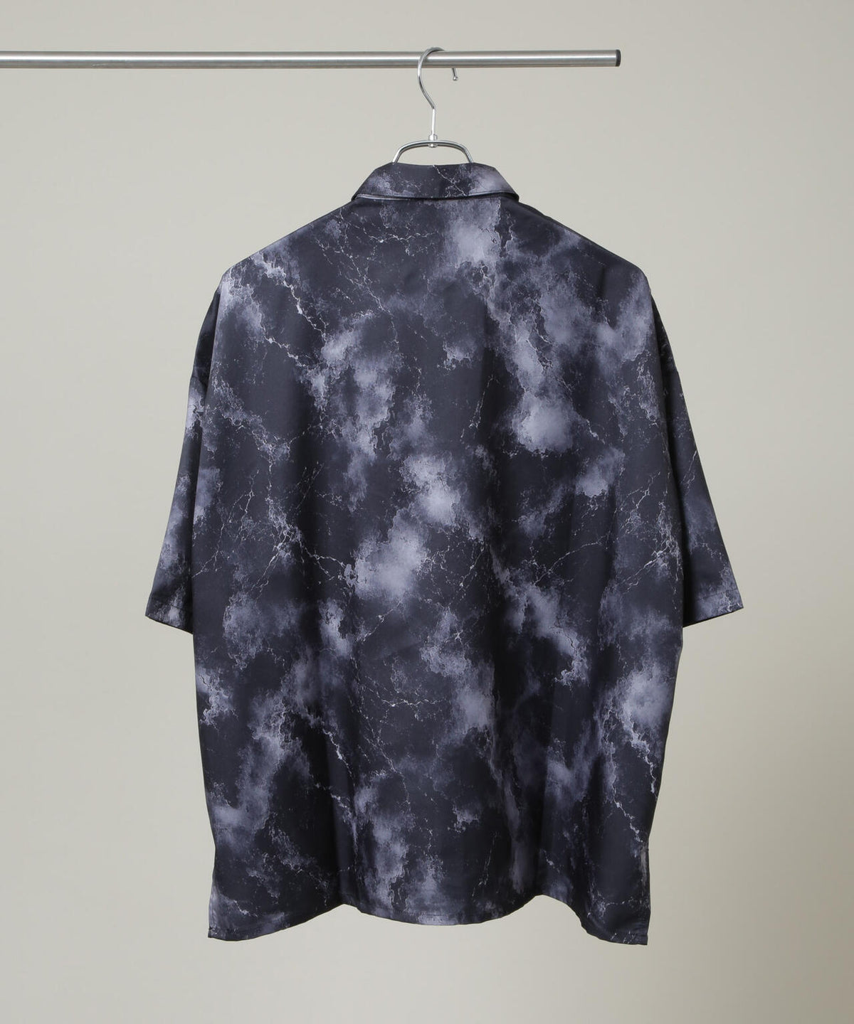 NORMANBROS/ショート丈オーバーサイズ総柄シャツ 半袖 6726221002