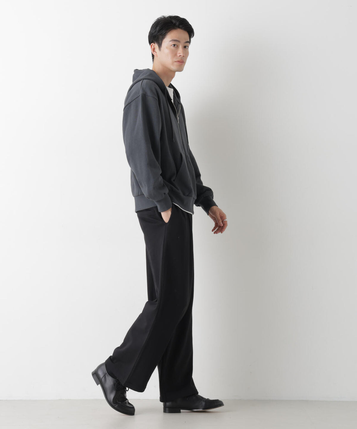 WEB限定/ワイドフィットスウェットZIPパーカー 6726223217