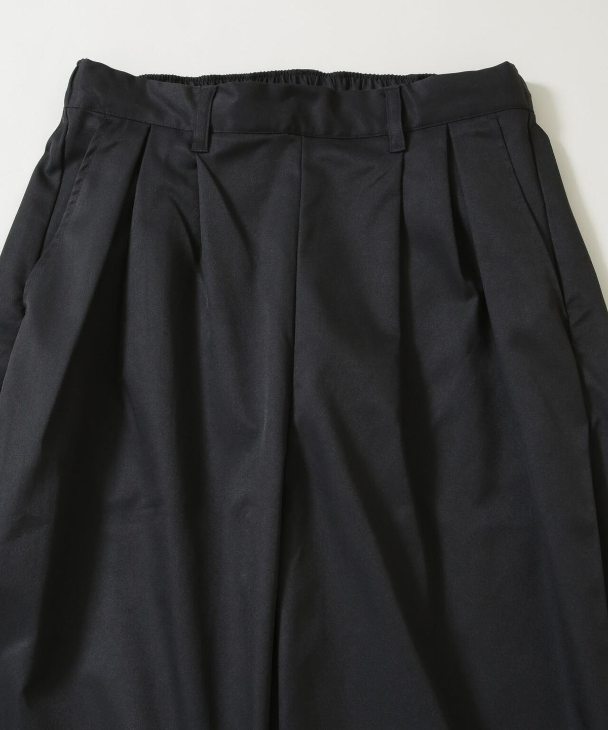 NORMANBROS/変形裾タックオーバーワイドパンツ 6726227003