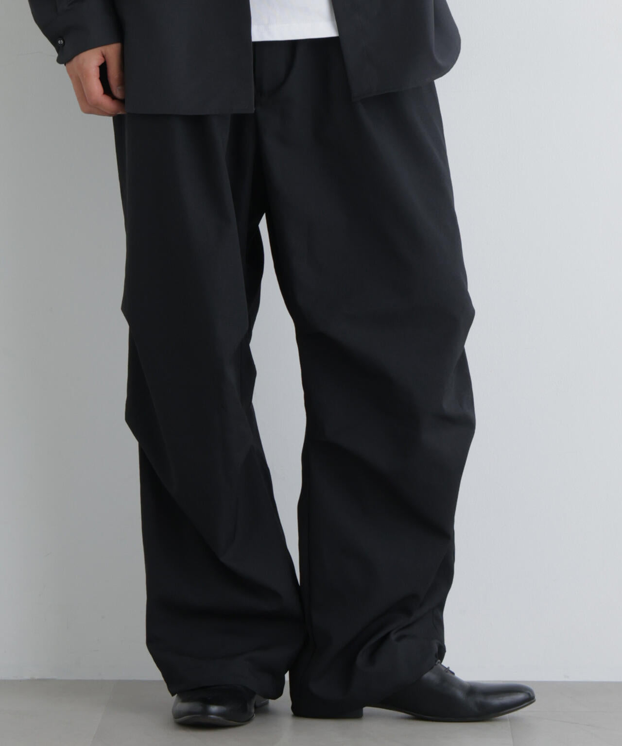 180cm B:89 W:70 H:91 着用サイズ:L
