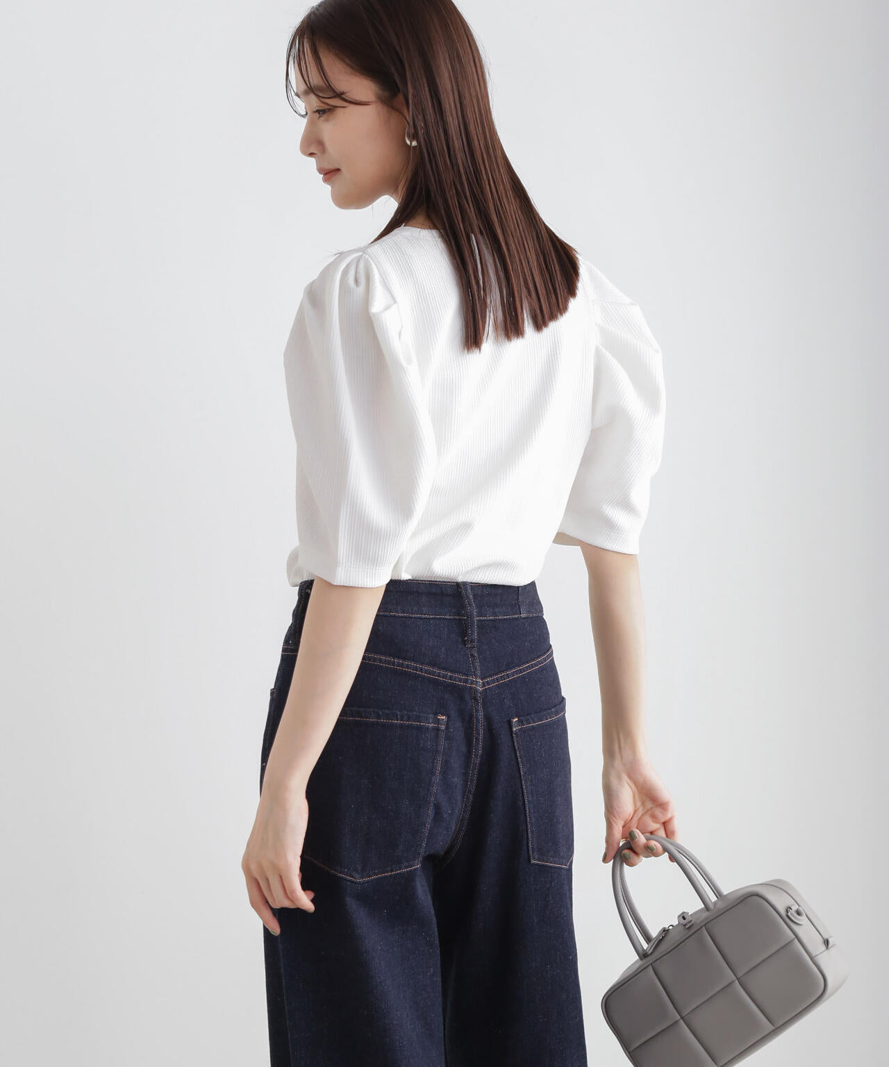 ショルダーギャザーデザイントップス 6734224300