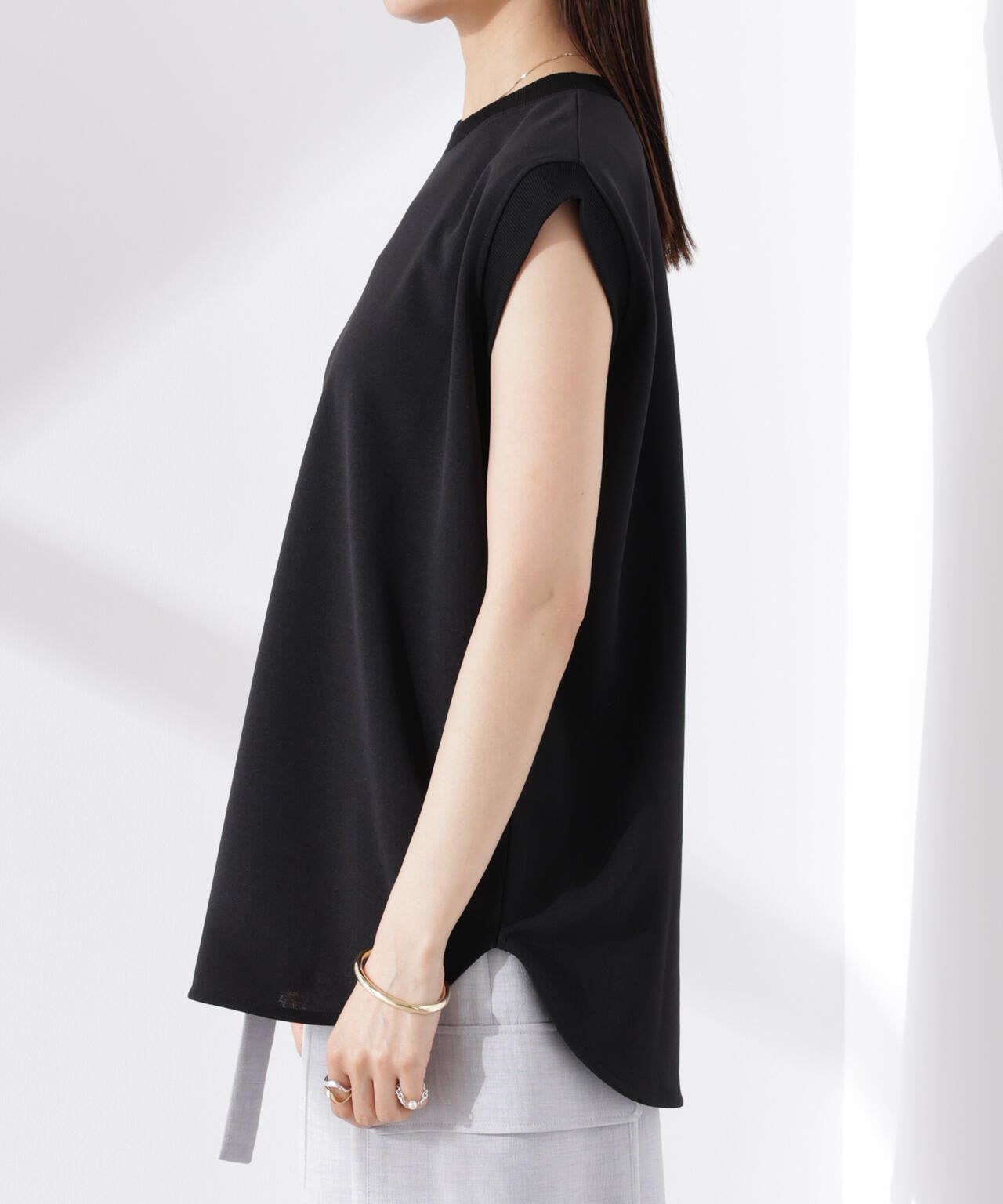 カットジョーゼットノースリーブTシャツ 6735124312