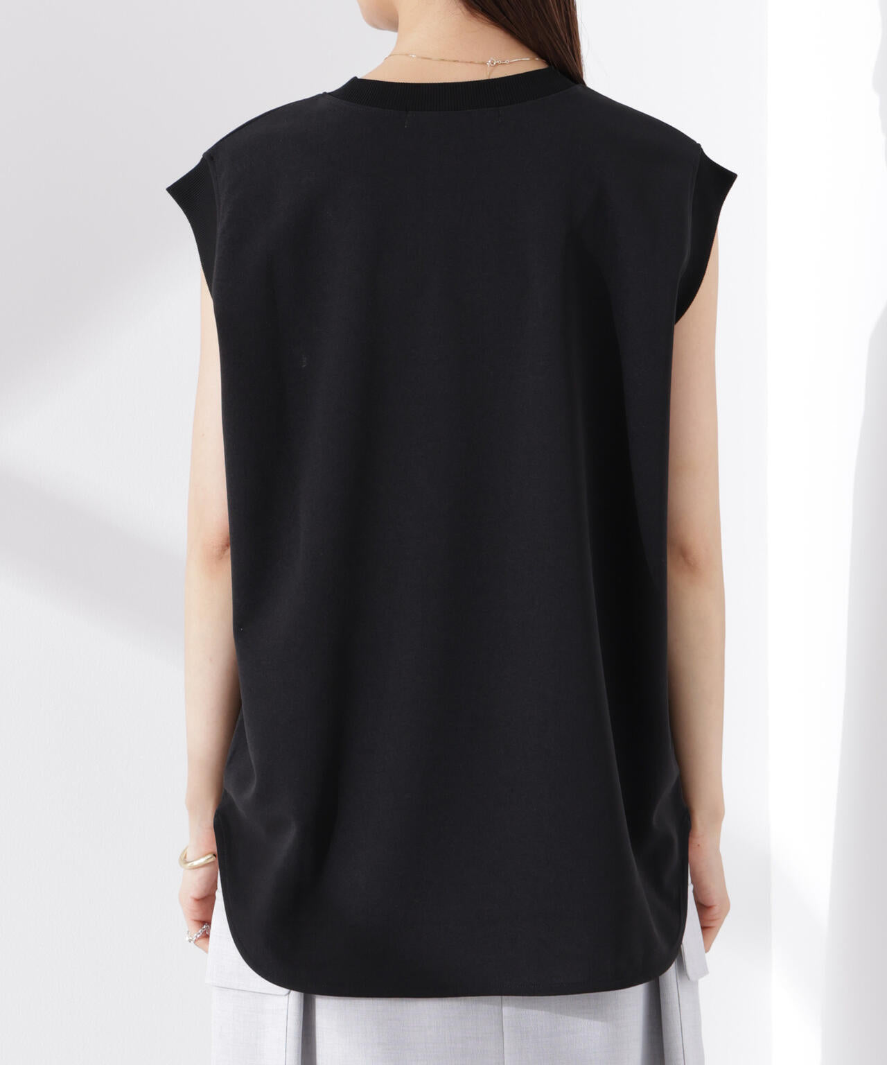 カットジョーゼットノースリーブTシャツ 6735124312