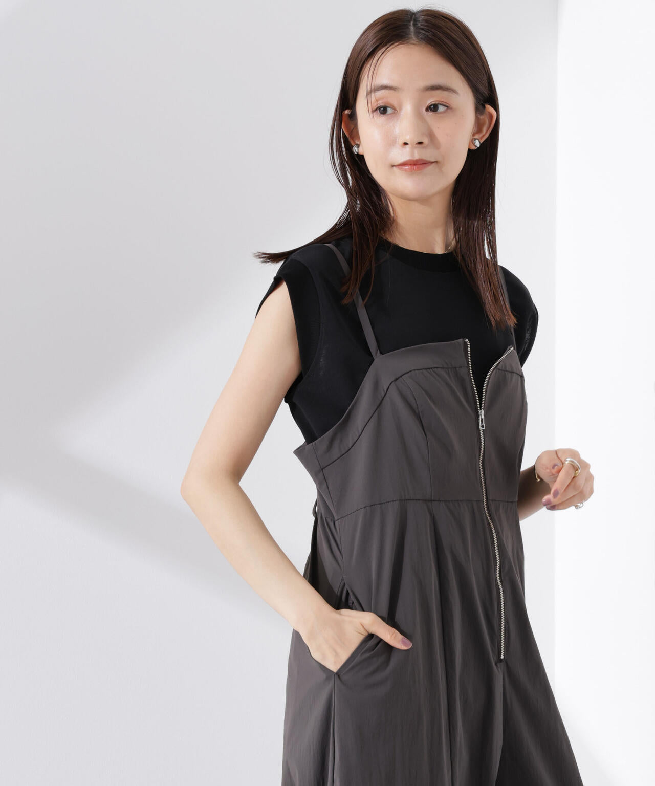 カットジョーゼットノースリーブTシャツ 6735124312