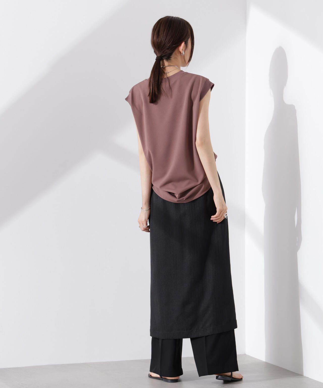 カットジョーゼットノースリーブTシャツ 6735124312