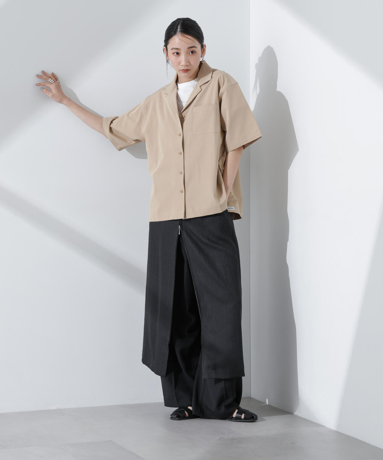 メタリックフロントZIPスリットタイトスカート 6735130307