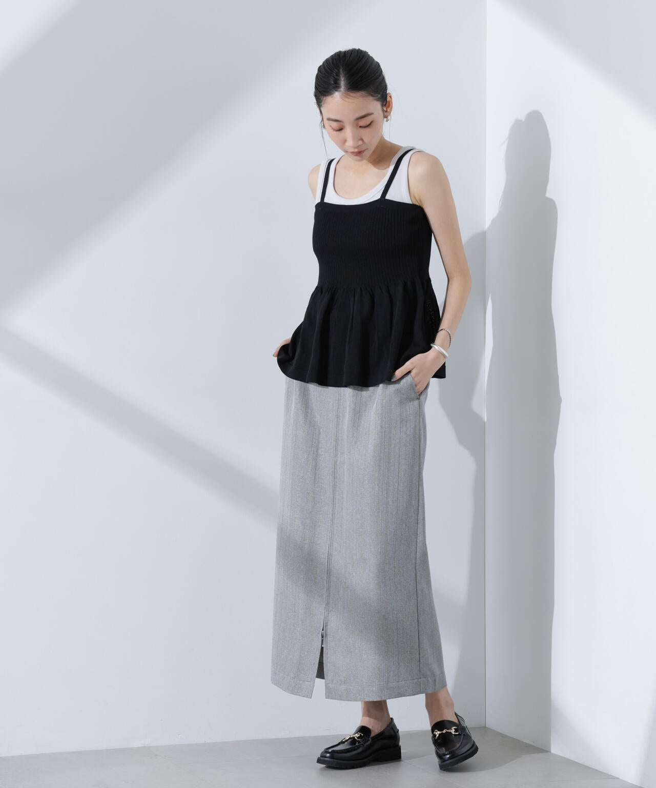 メタリックフロントZIPスリットタイトスカート 6735130307