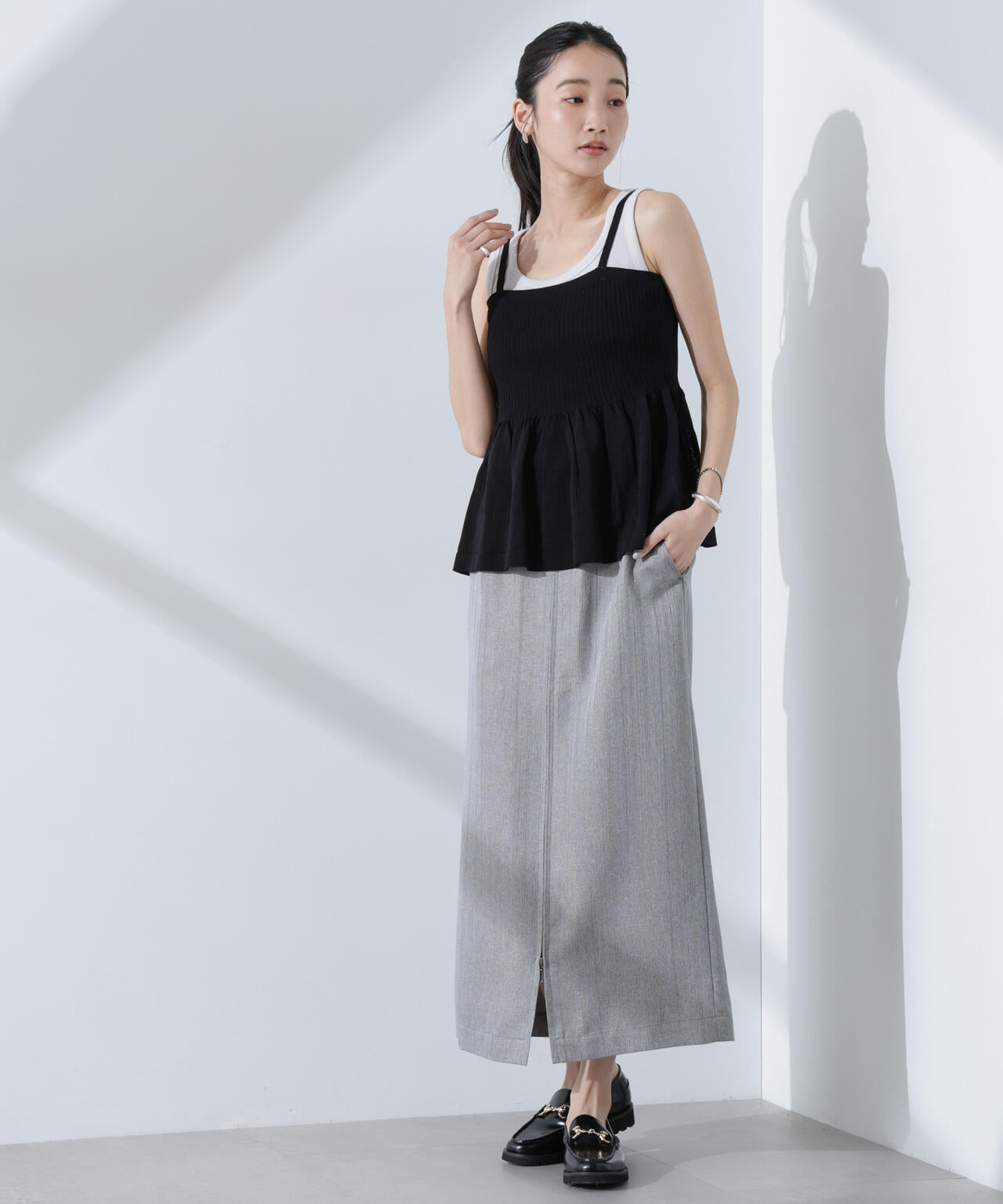 メタリックフロントZIPスリットタイトスカート 6735130307