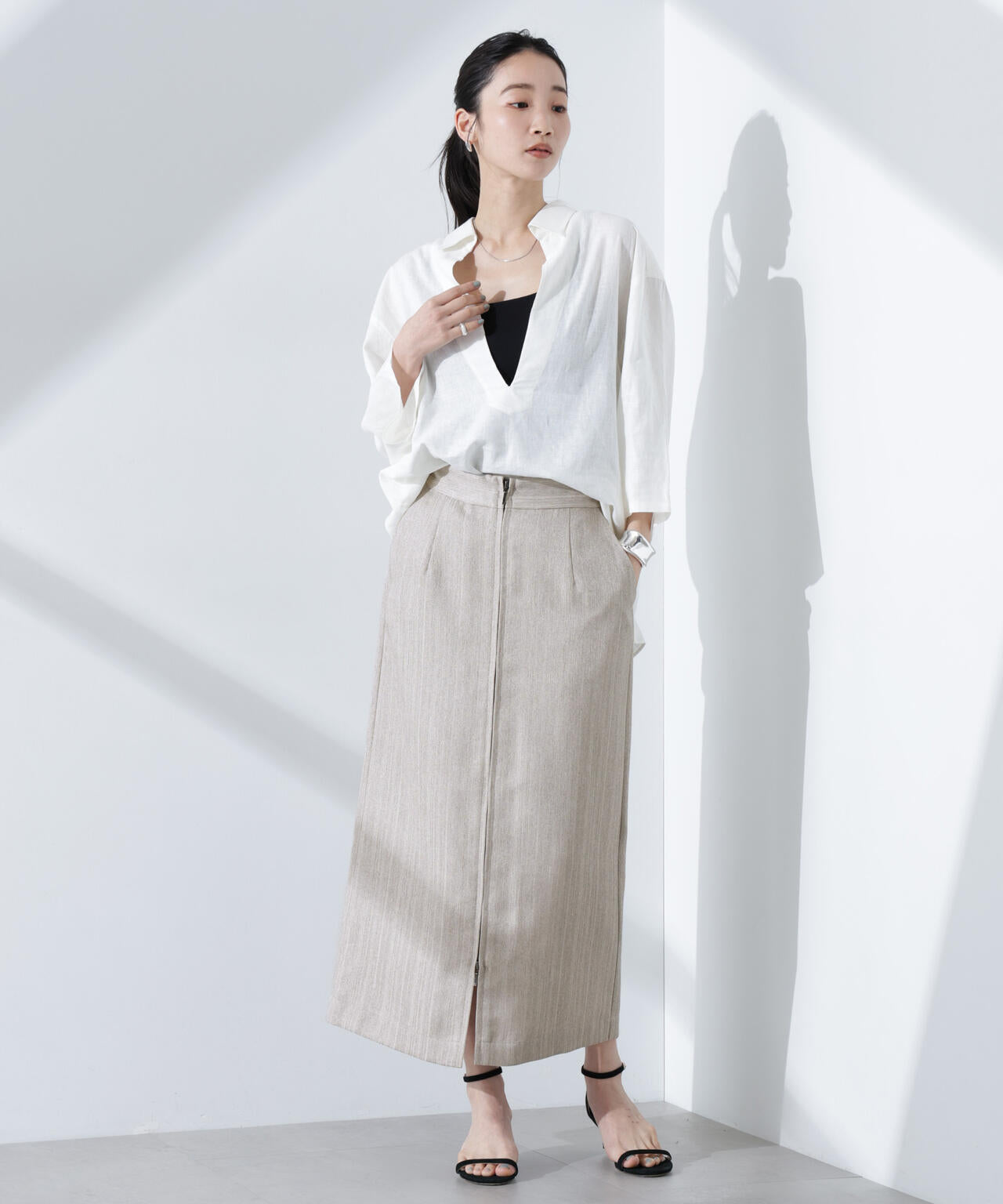 メタリックフロントZIPスリットタイトスカート 6735130307