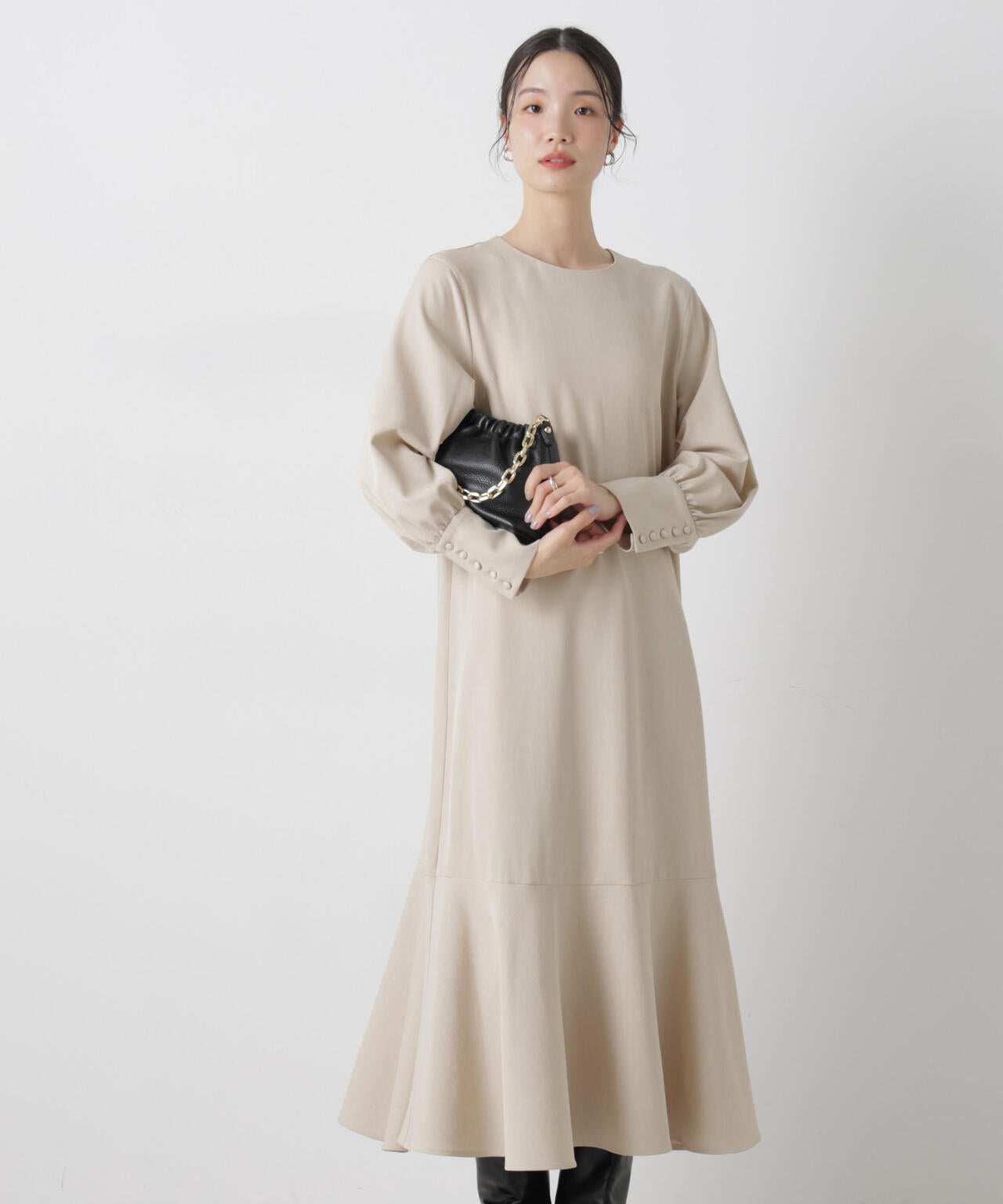 ヘムフレアクルミボタンスリーブワンピース 6736119309