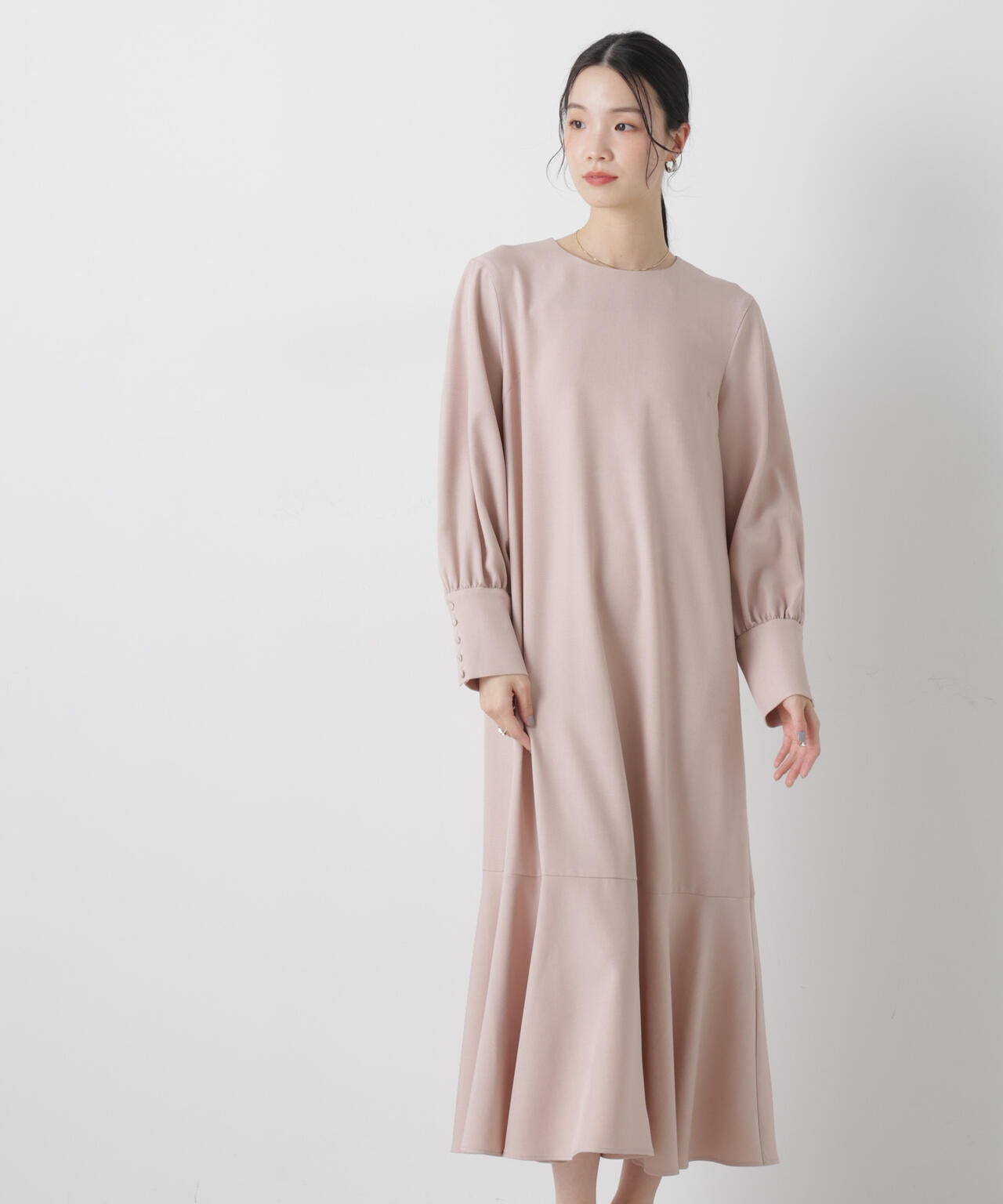 ヘムフレアクルミボタンスリーブワンピース 6736119309