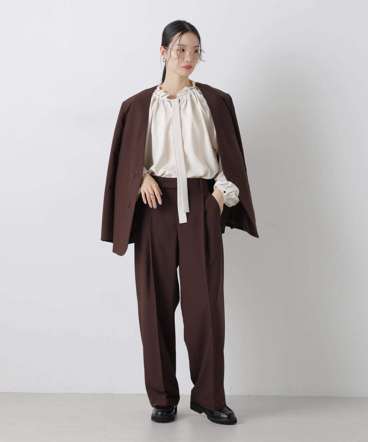 フリルカラーボータイブラウス 6736120306