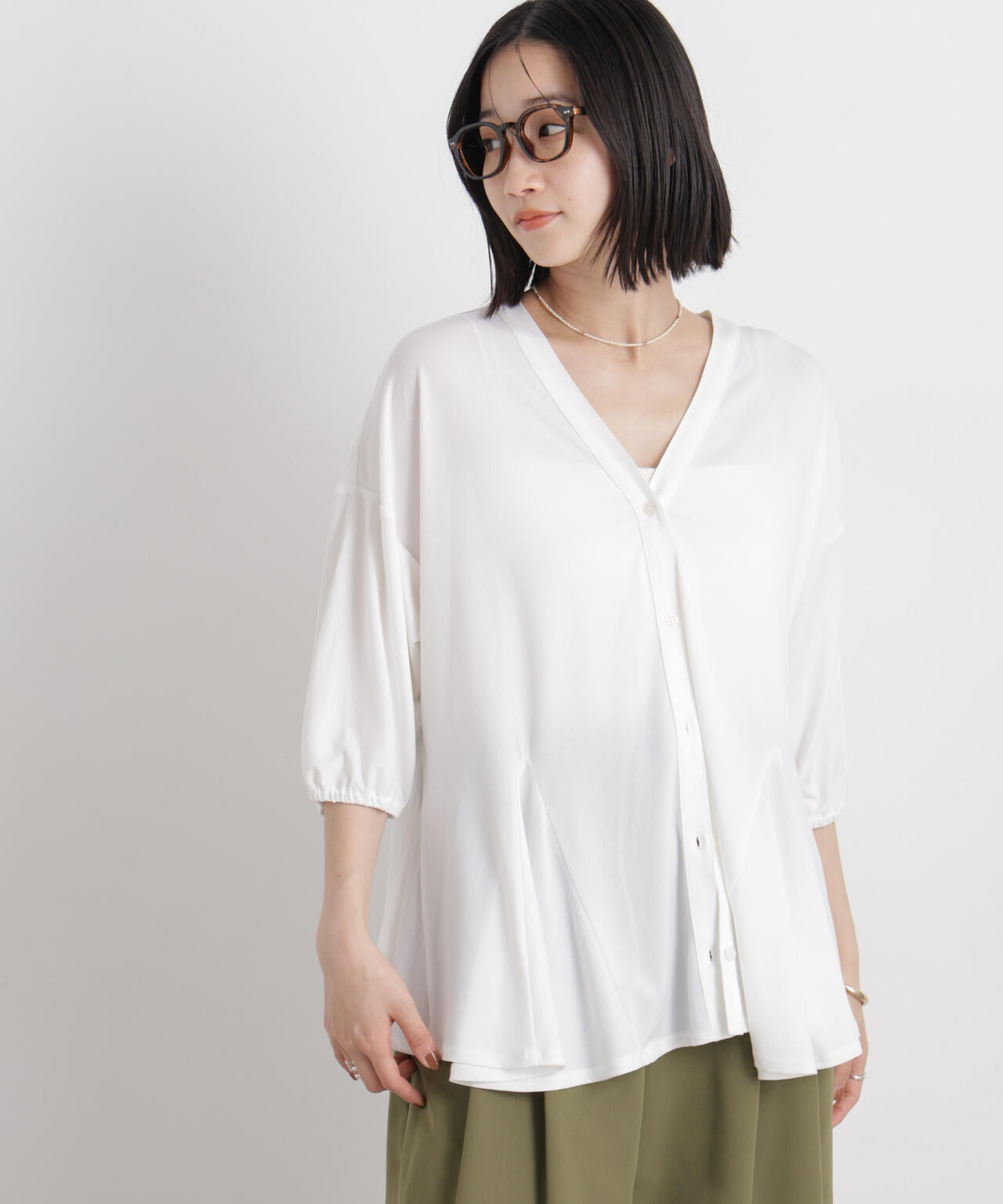 カットジョーゼットマチフレアVネックブラウス 6736121305