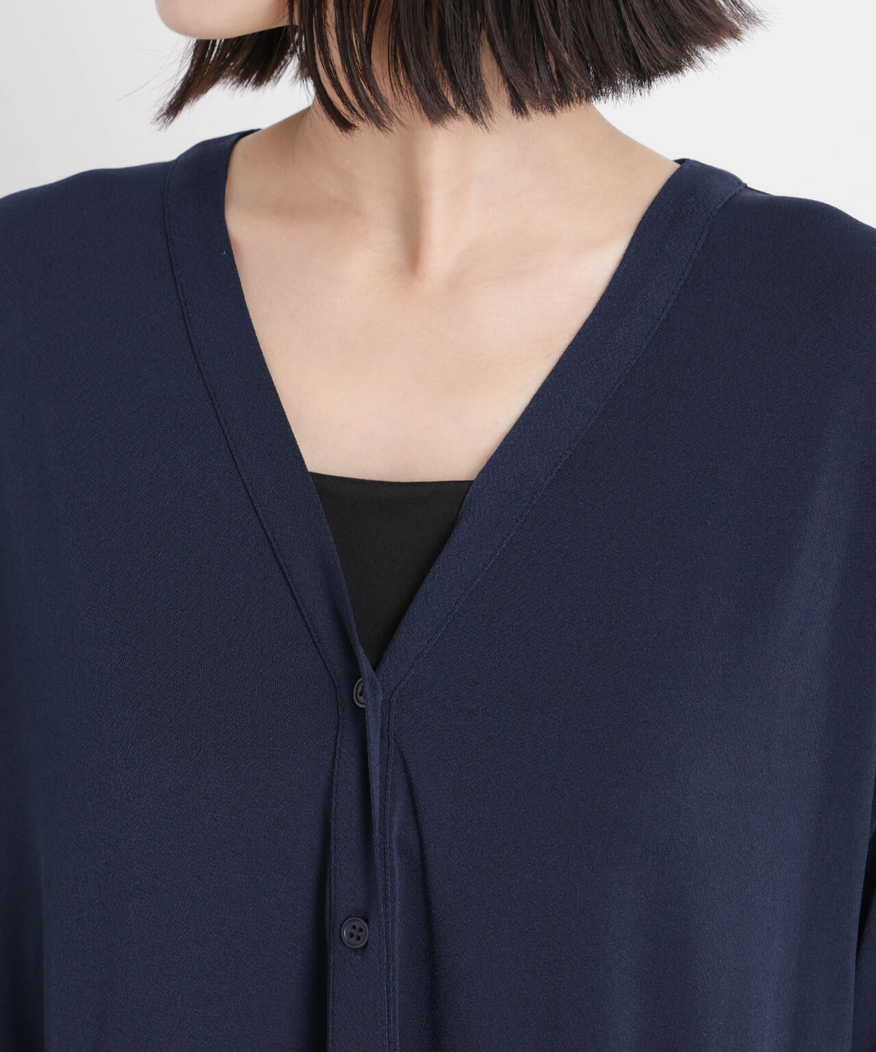 カットジョーゼットマチフレアVネックブラウス 6736121305