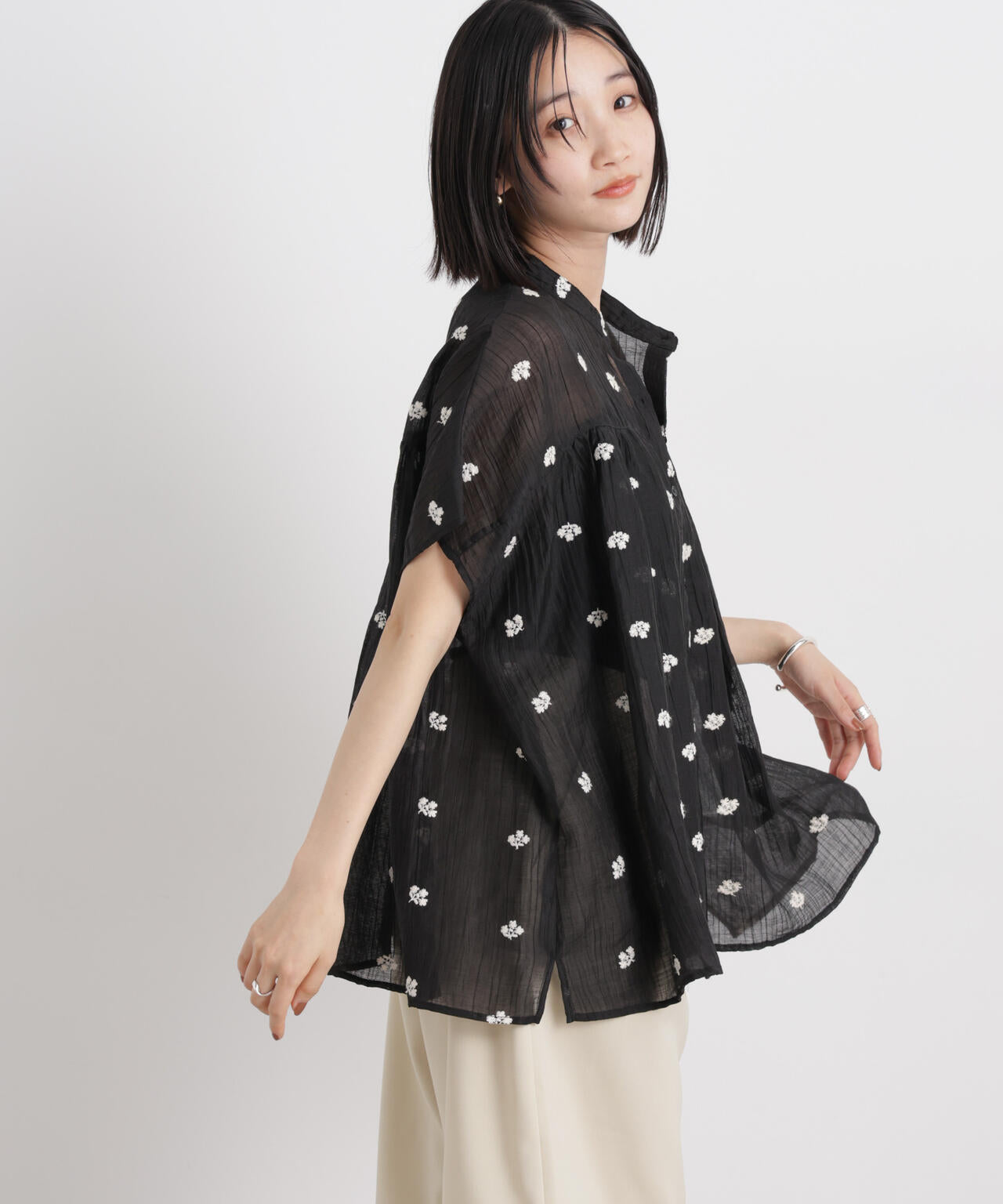 小花柄エンブロイダリーシアーワイドブラウス 6736121314