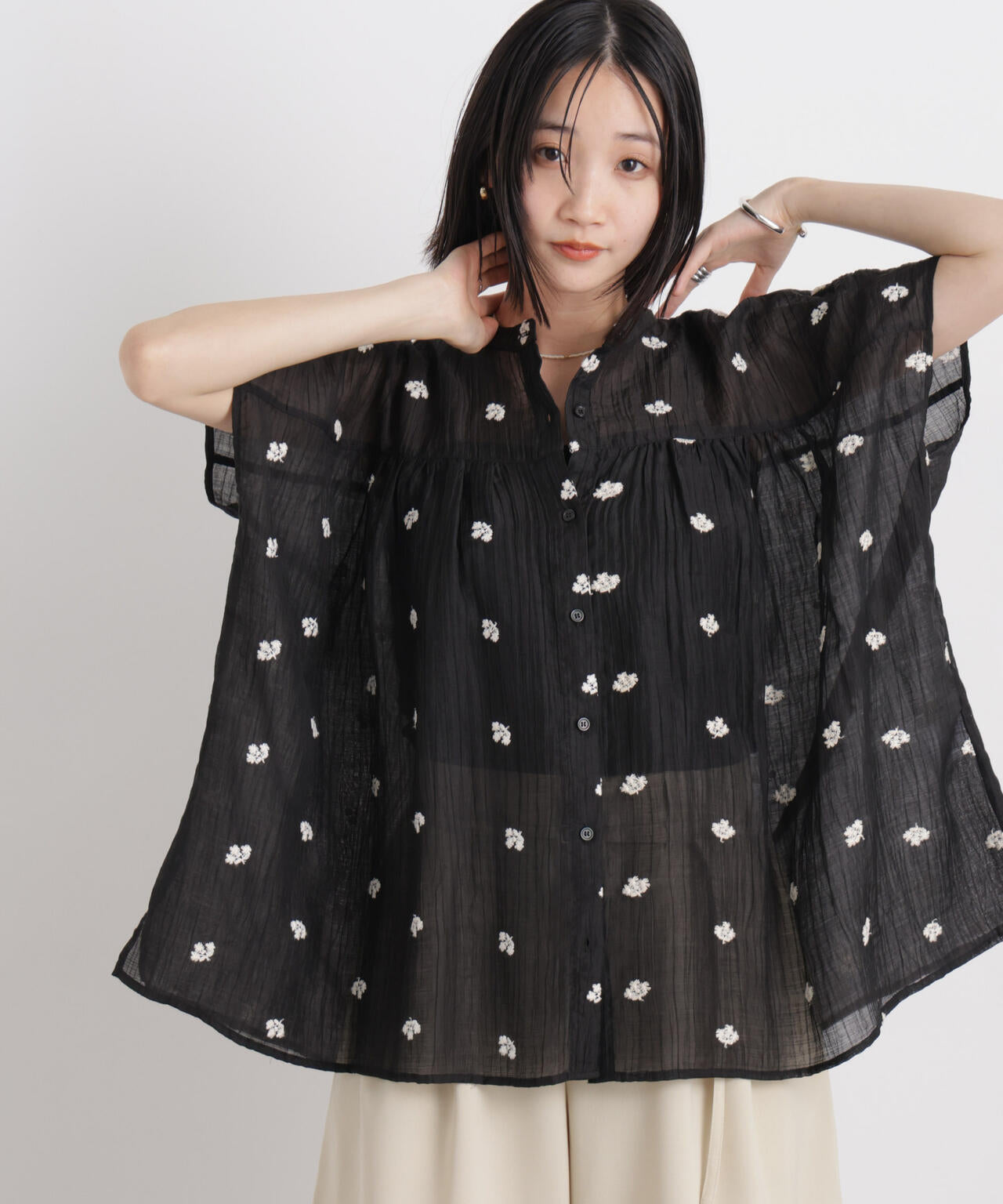 小花柄エンブロイダリーシアーワイドブラウス 6736121314