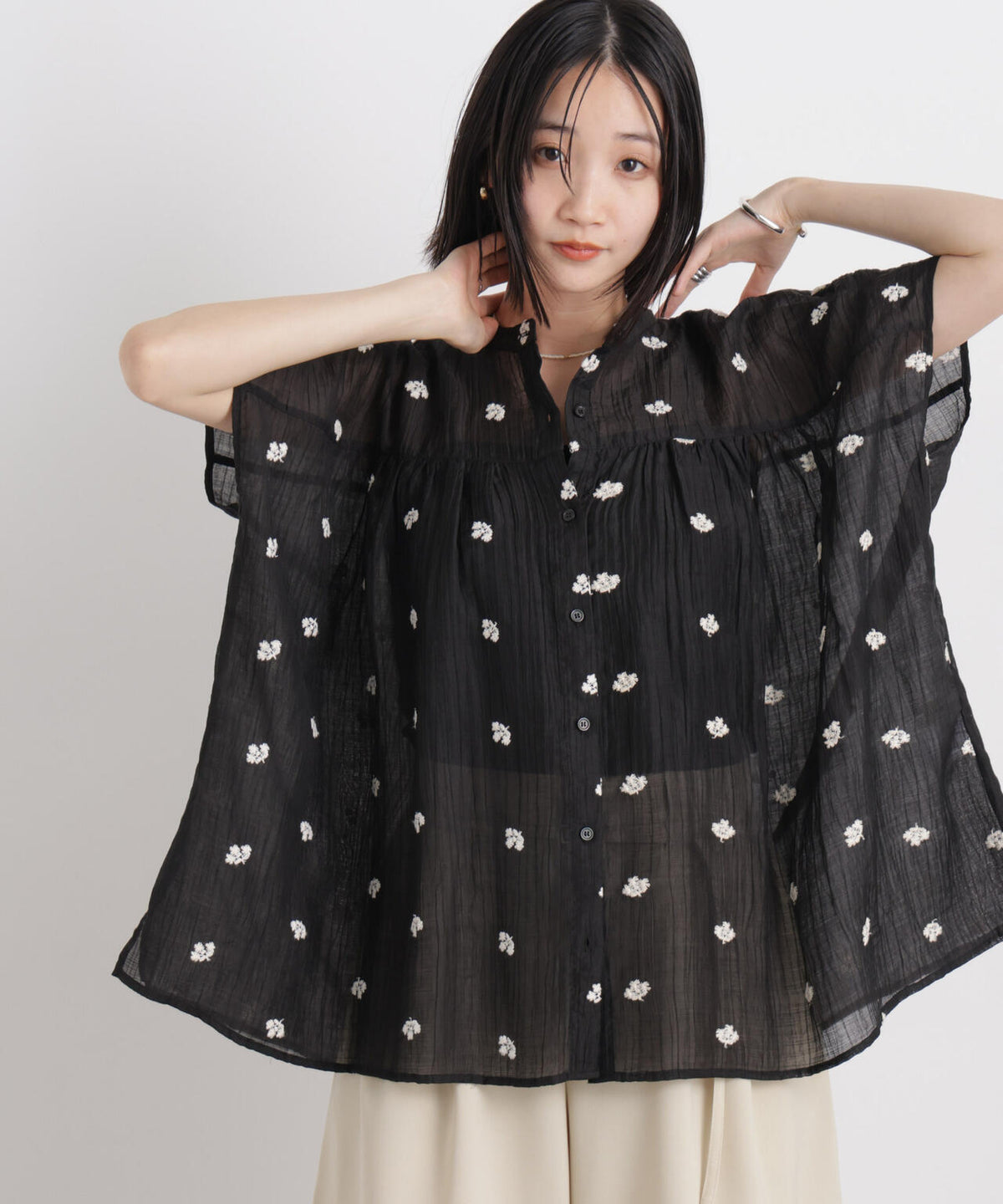 小花柄エンブロイダリーシアーワイドブラウス 6736121314