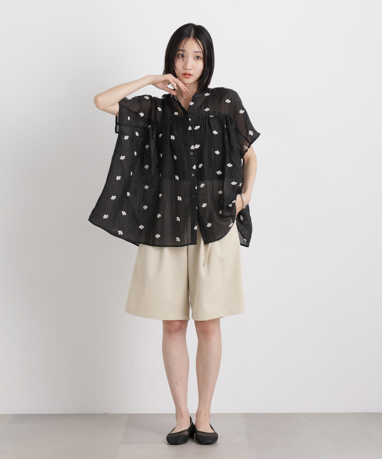 小花柄エンブロイダリーシアーワイドブラウス 6736121314