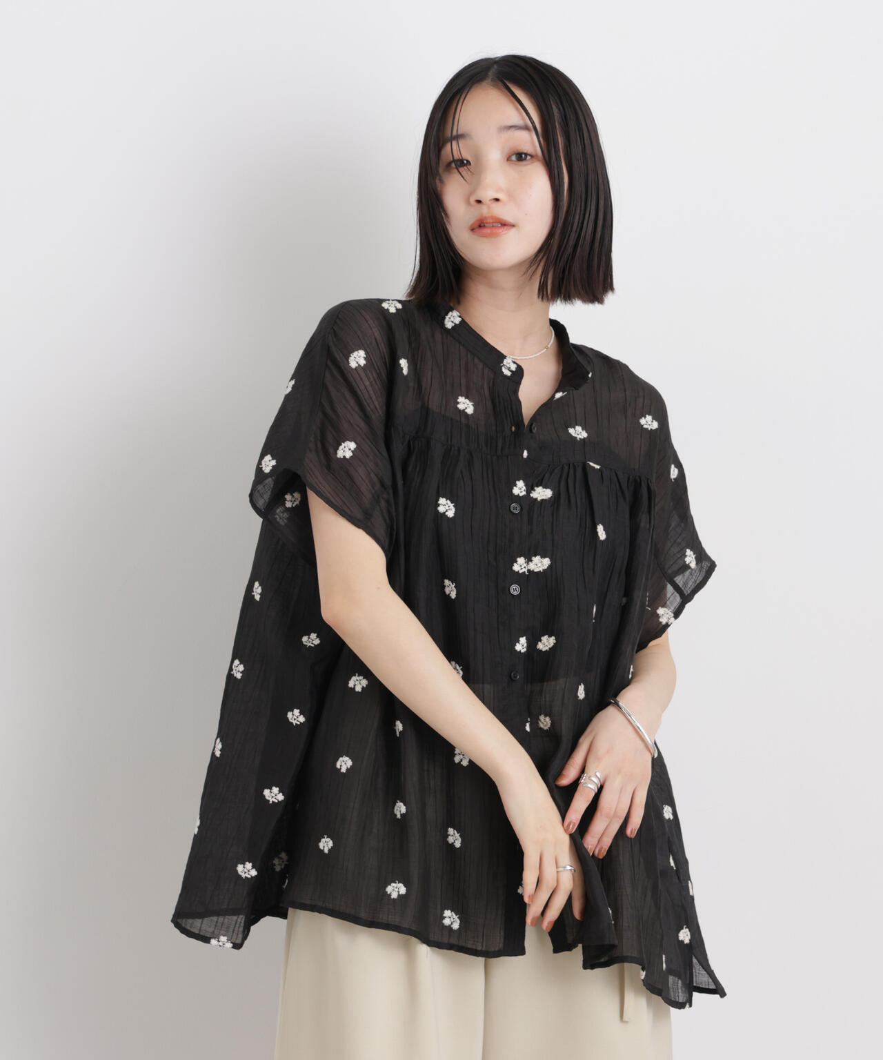 小花柄エンブロイダリーシアーワイドブラウス 6736121314