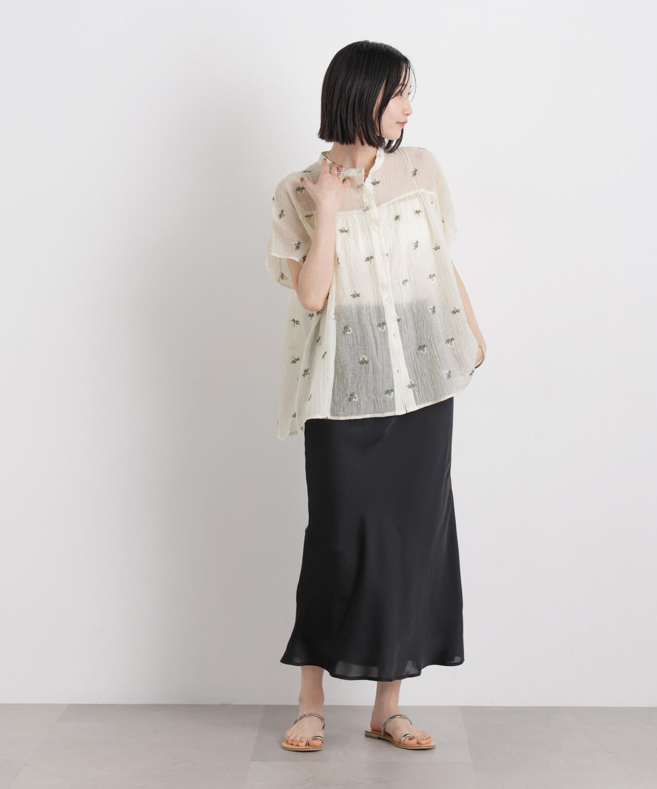 小花柄エンブロイダリーシアーワイドブラウス 6736121314