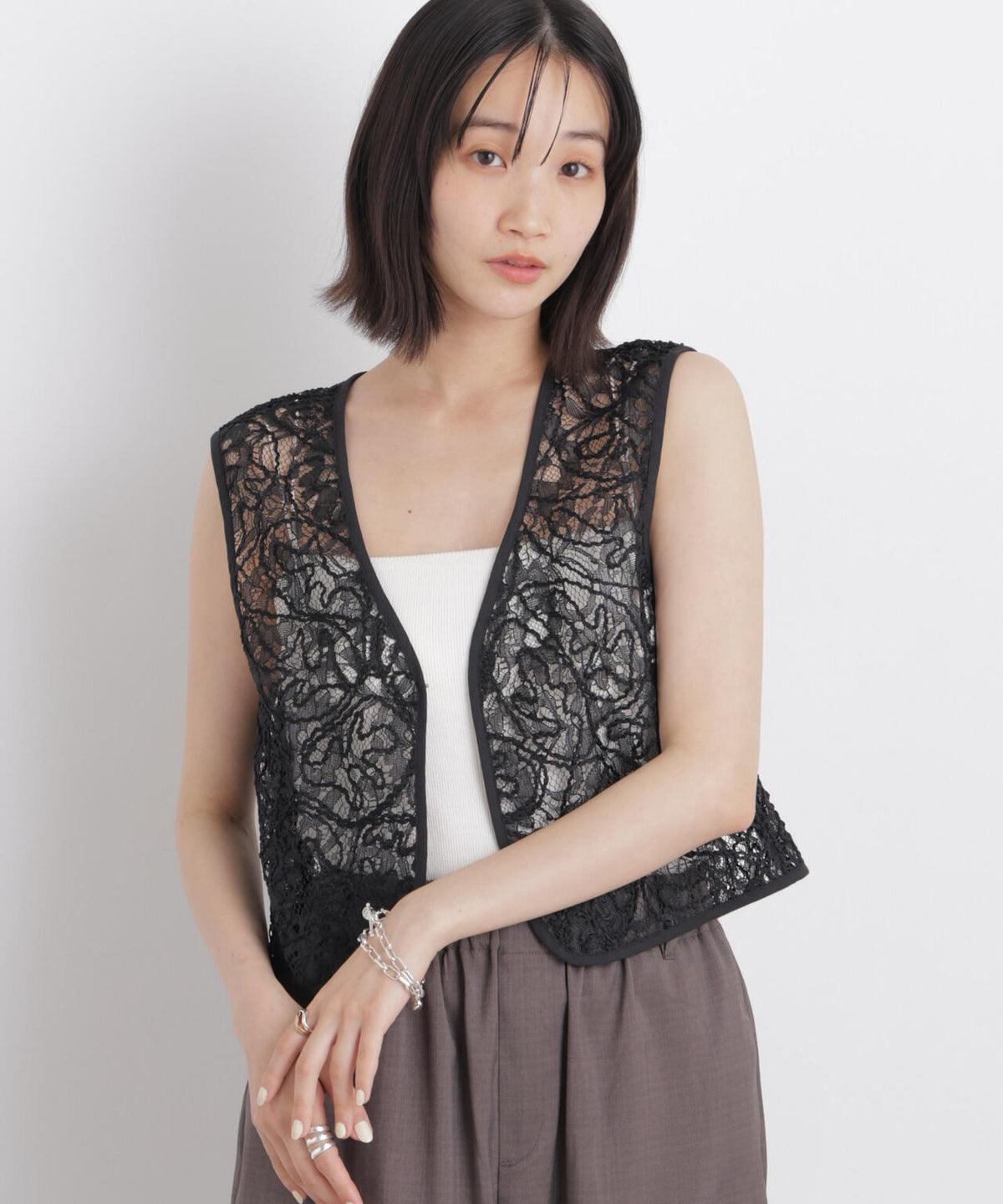 刺繍レースショートジレ 6736121321