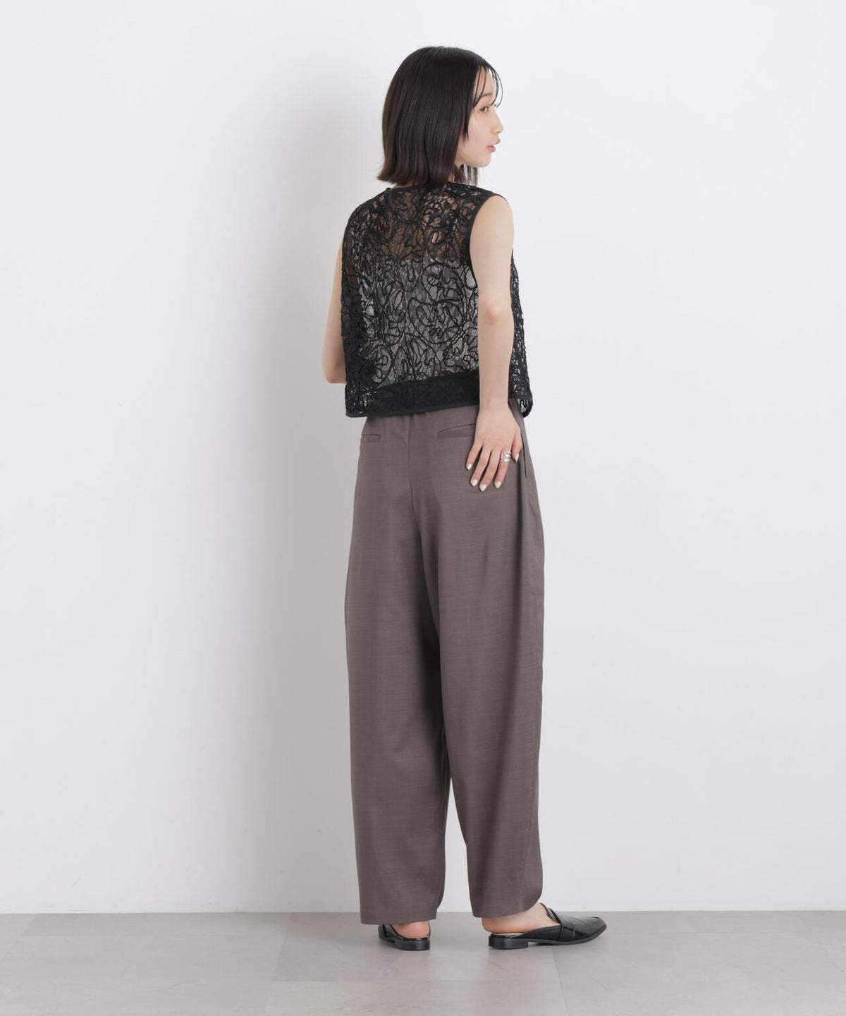 刺繍レースショートジレ 6736121321