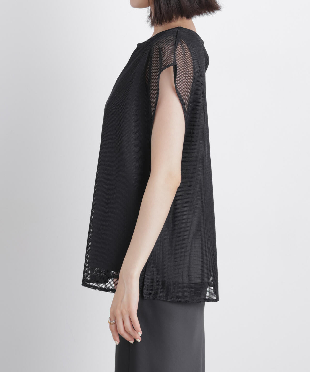 カラミメッシュレイヤードカットトップス 6736124334