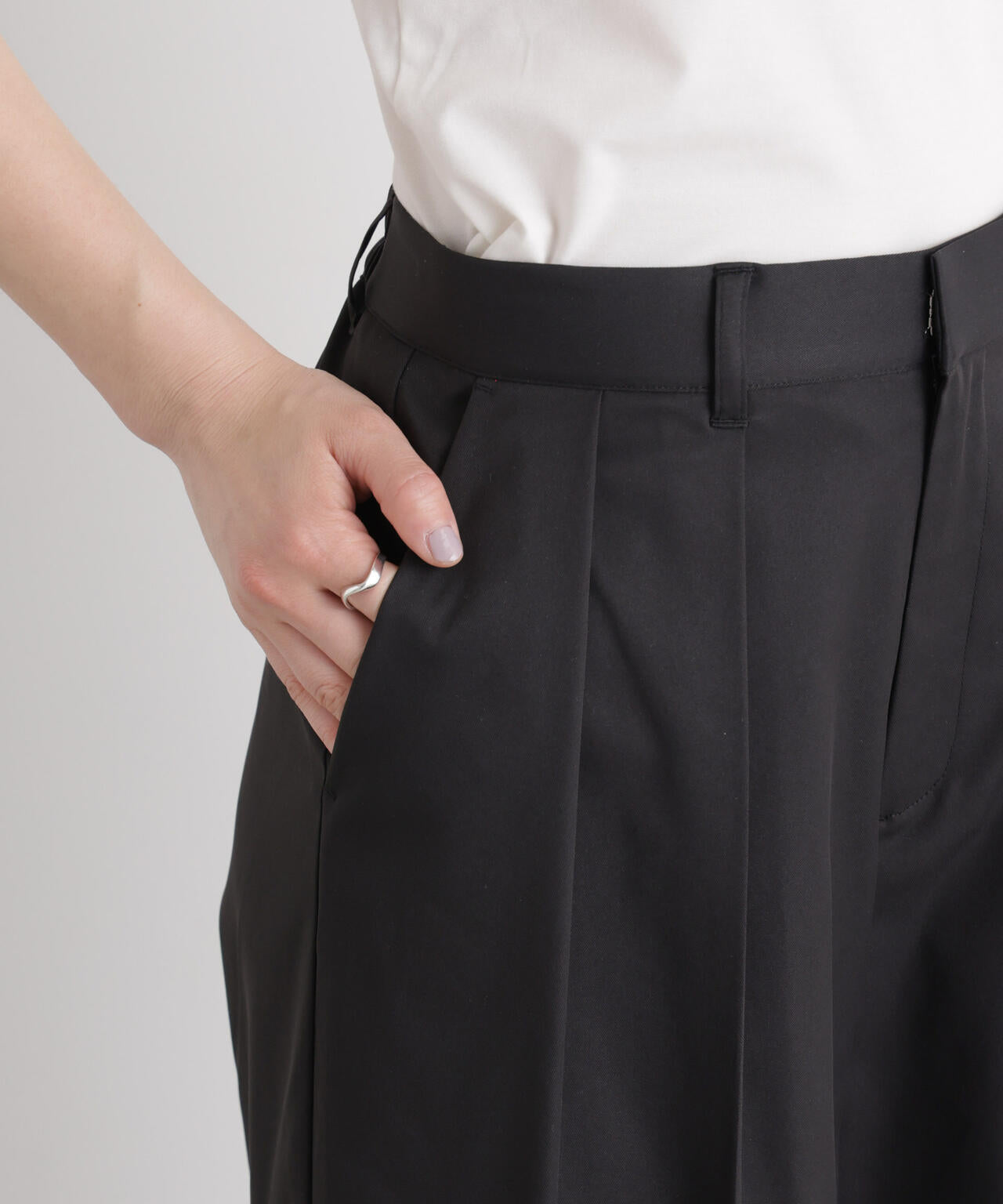 エバークリース加工タックワイドセンタープレスパンツ 6736127324