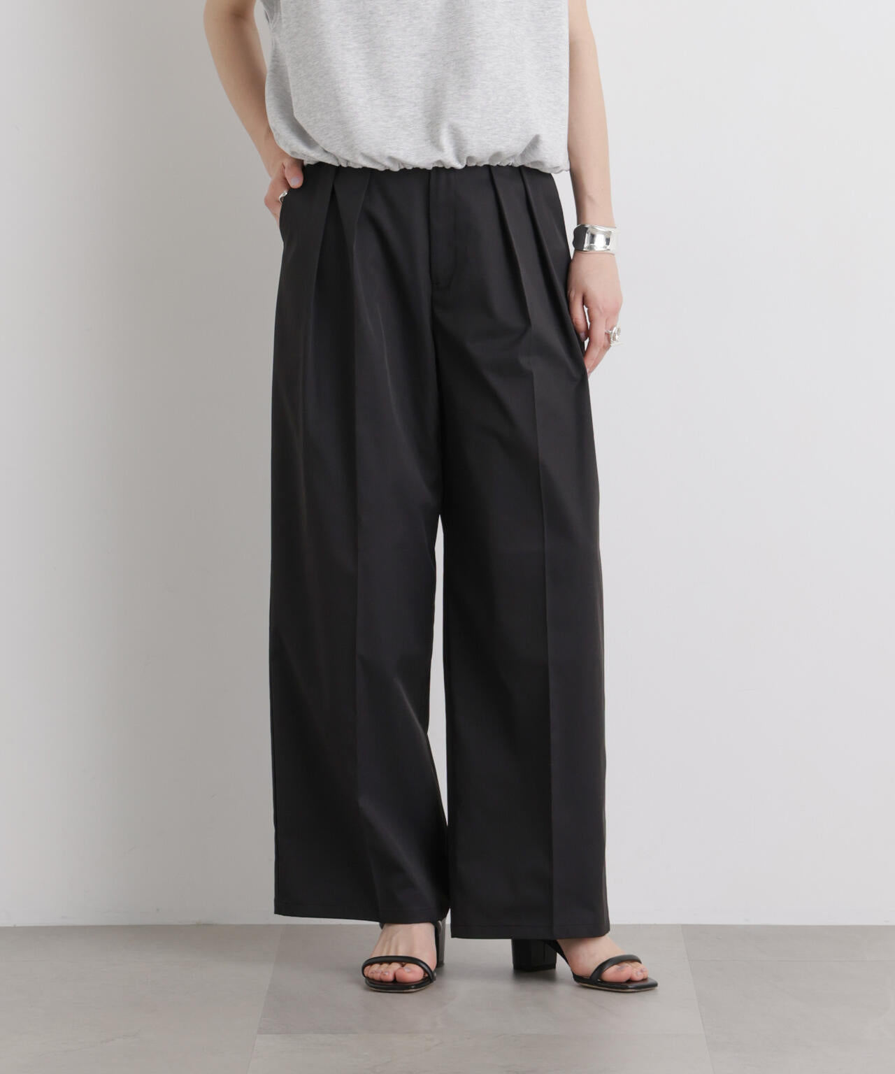 エバークリース加工タックワイドセンタープレスパンツ 6736127324