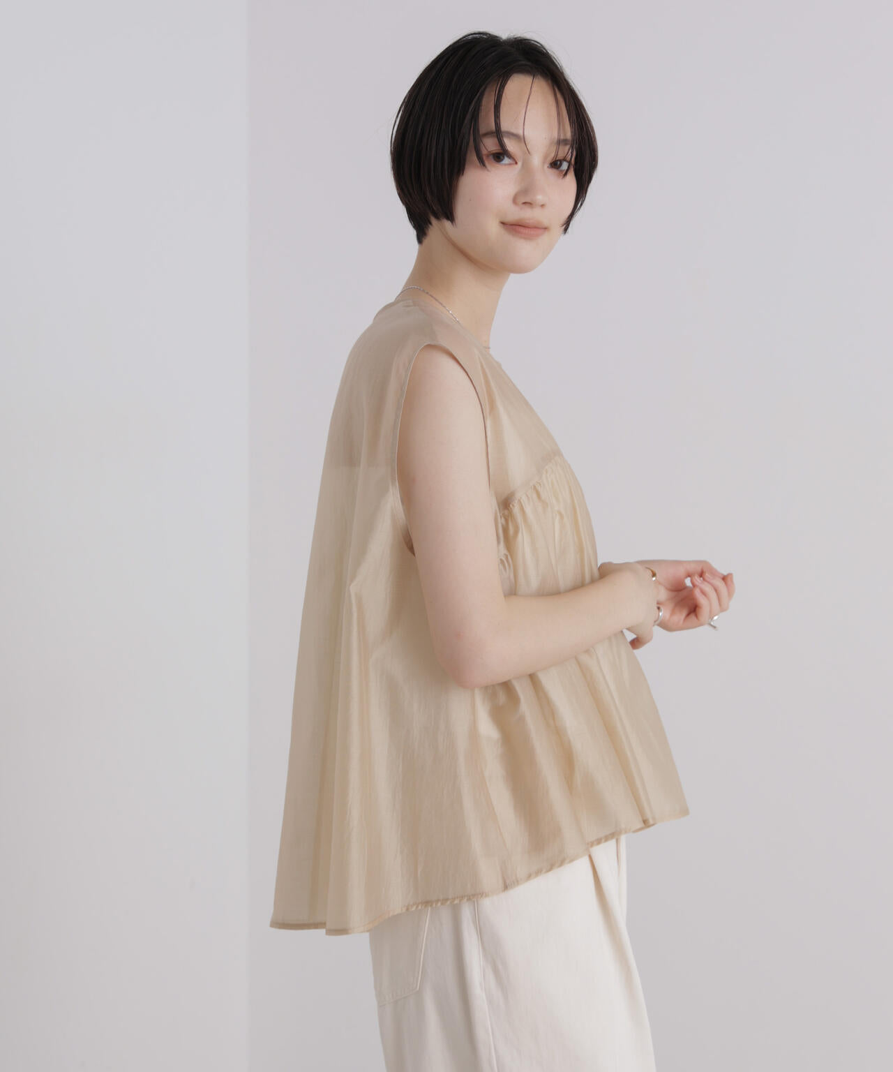 フレンチスリーブオーガンジーギャザーフレアブラウス 6736221308