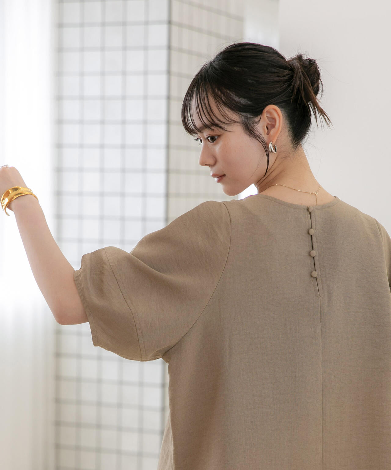WEB限定/多機能素材 前後2wayランタンスリーブクルーブラウス(セットアップ可) 6736221309