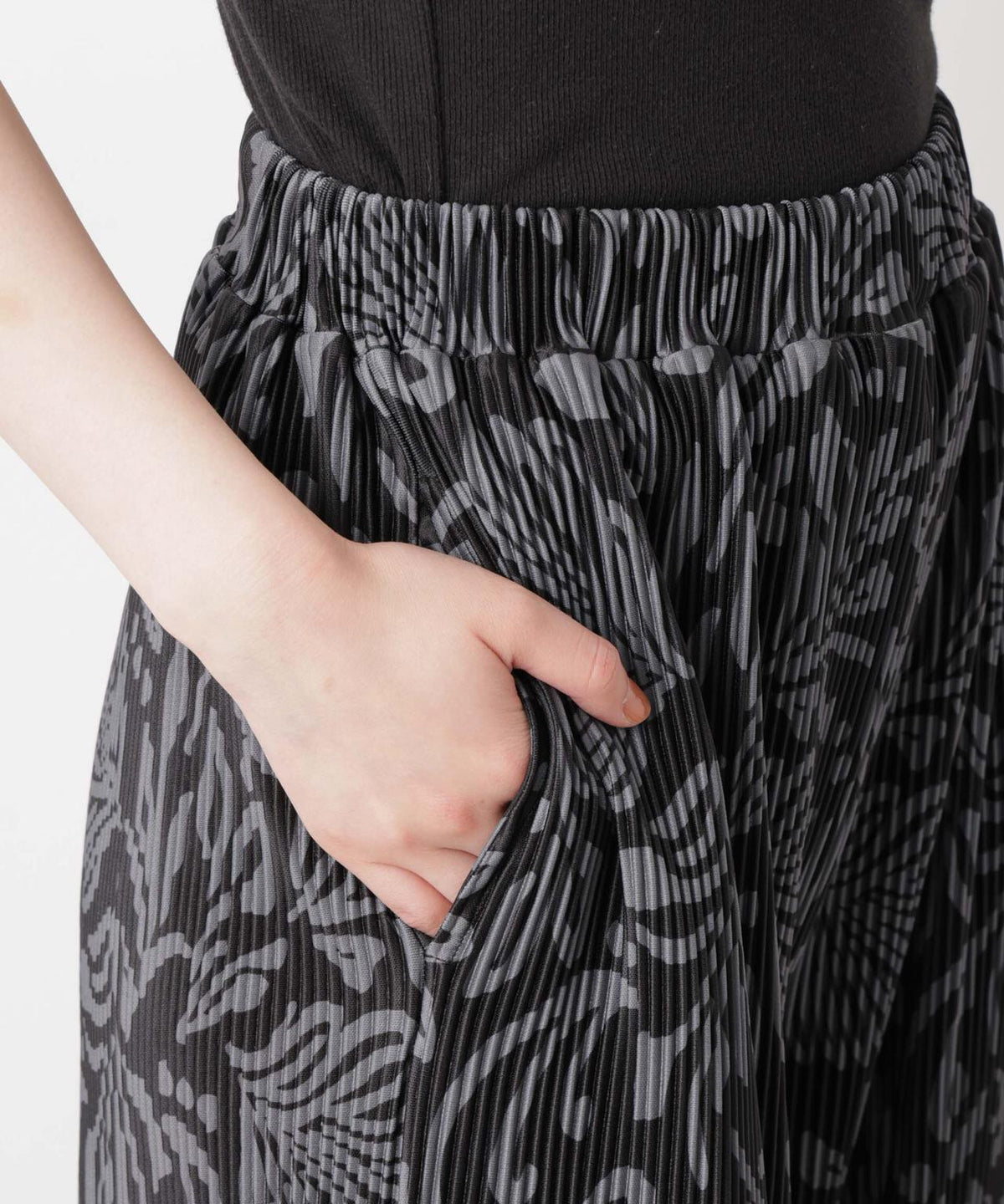 ボタニカル柄プリーツパンツ セルフカット可能 6736227301