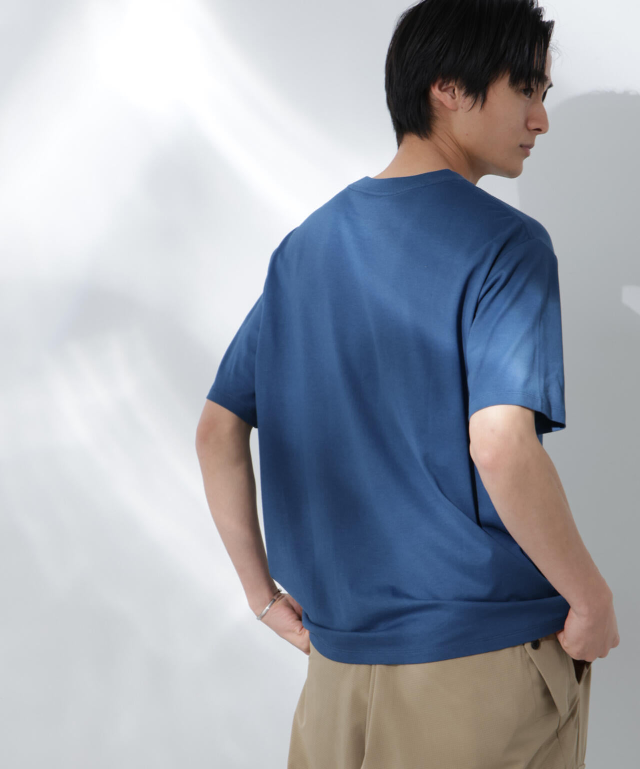 Anti Soaked(R)汗染み防止 De Light ミドルシルエットTシャツ 6685124211