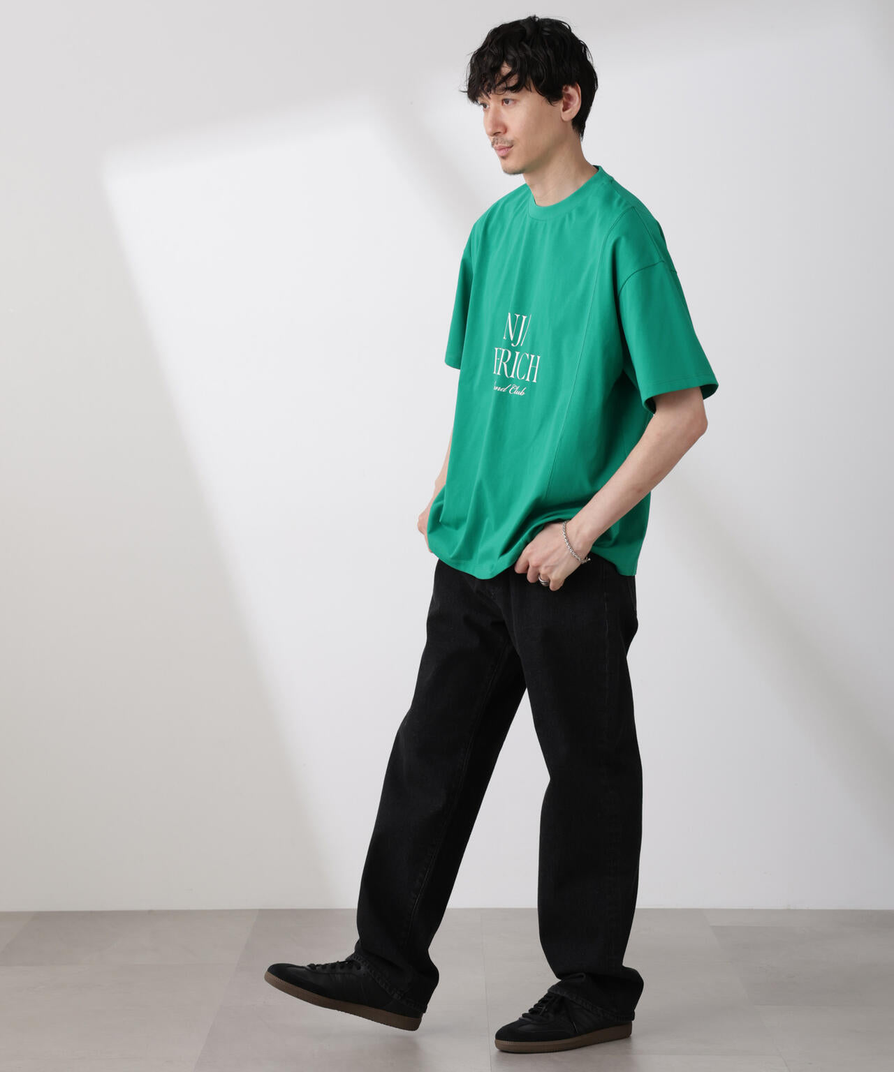 「NJ/CLUB」 ENRICHプリント切り替え Tシャツ 6685124223