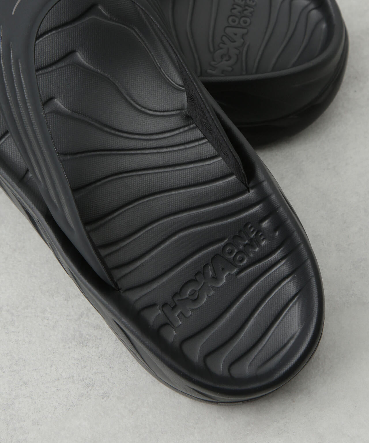 HOKA/M ORA RECOVERY FLIP 6705135026