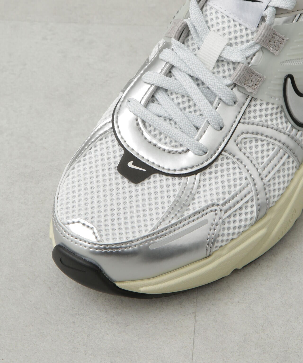 NIKE/ナイキ ウイメンズ V2K ラン 6715134024